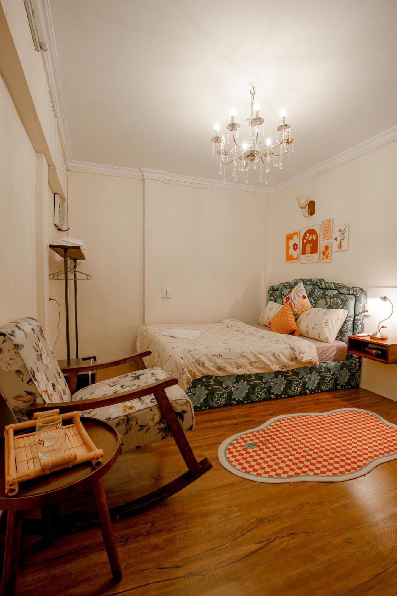 Sisan 2 Phong Ngu Hang Bong Hoan Kiem- 5p Ra Pho Di Bo Apartment *