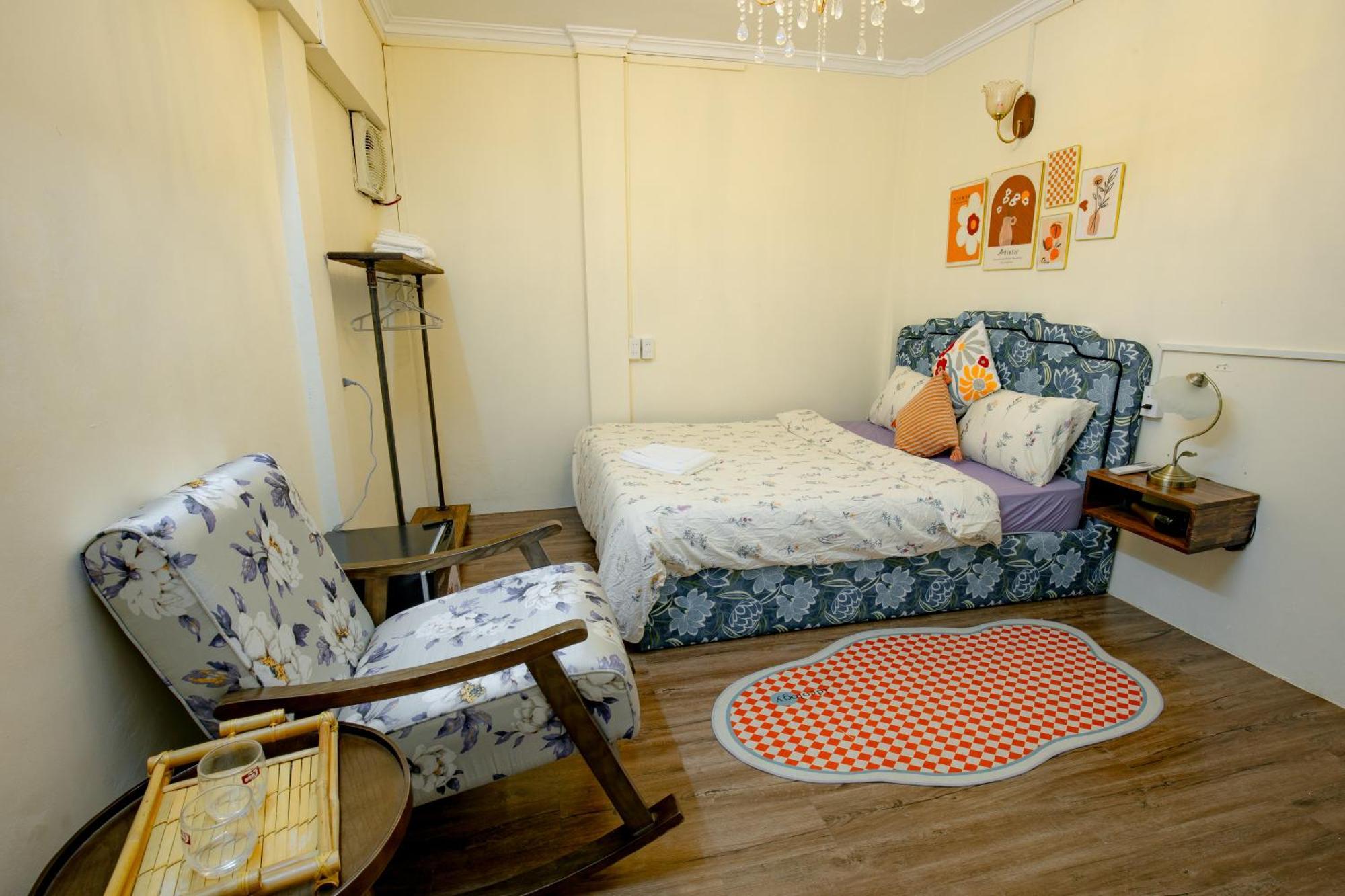 Sisan 2 Phong Ngu Hang Bong Hoan Kiem- 5p Ra Pho Di Bo Apartment *