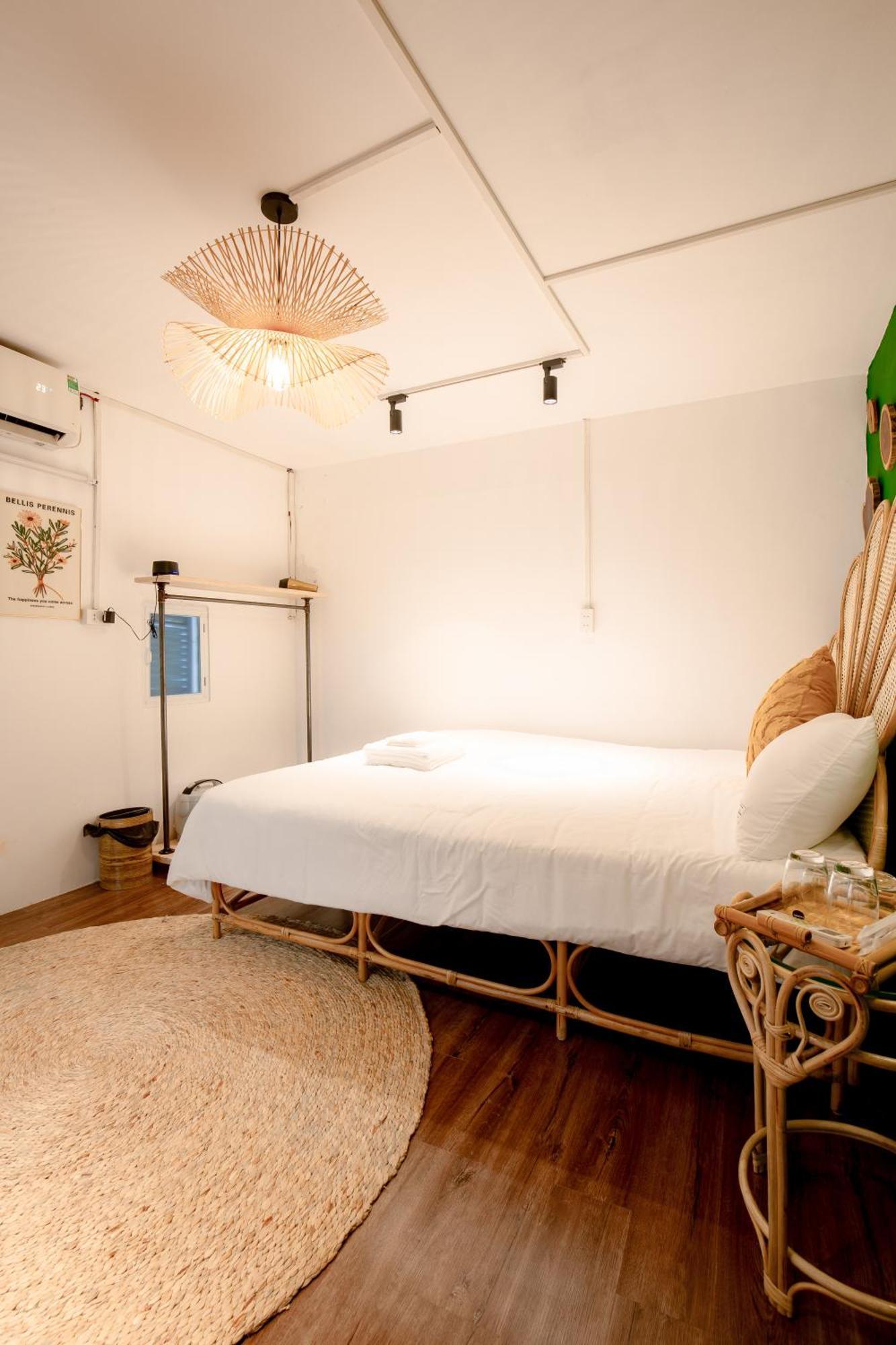 Sisan 2 Phong Ngu Hang Bong Hoan Kiem- 5p Ra Pho Di Bo Apartment *