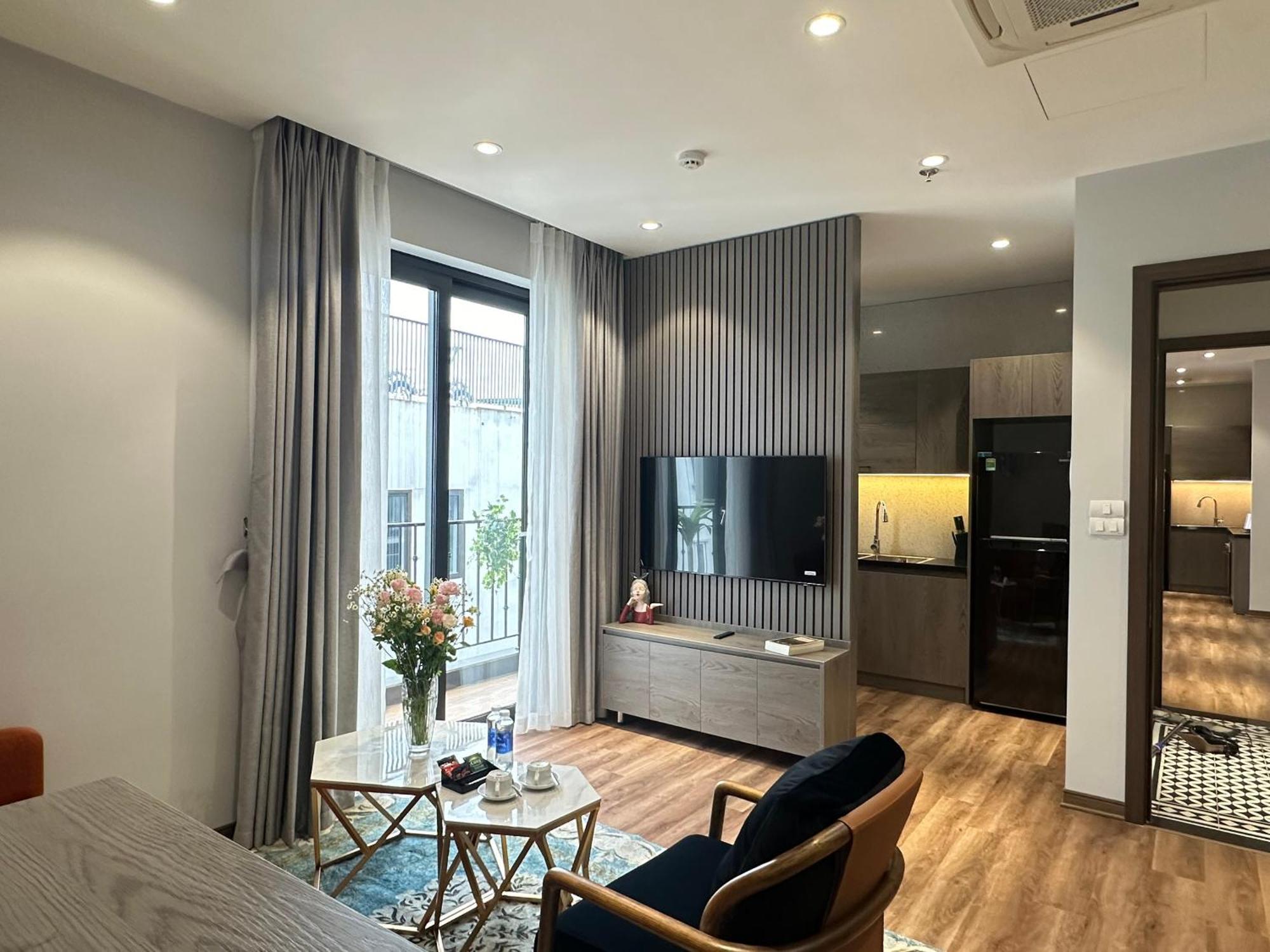 Luxe Paradise To Ngoc Van