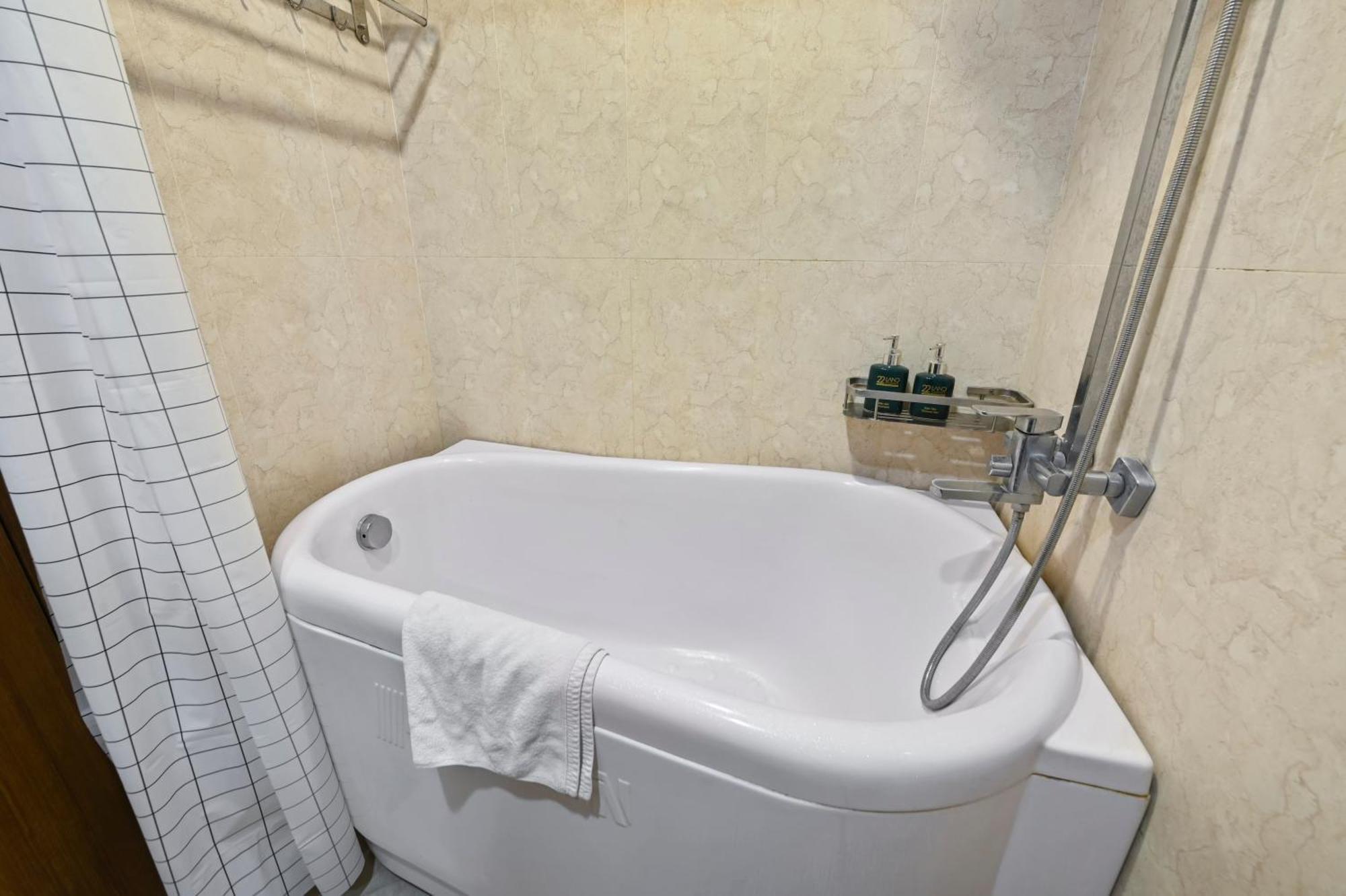 22housing 20 Linh Lang Apartment Hanoi
