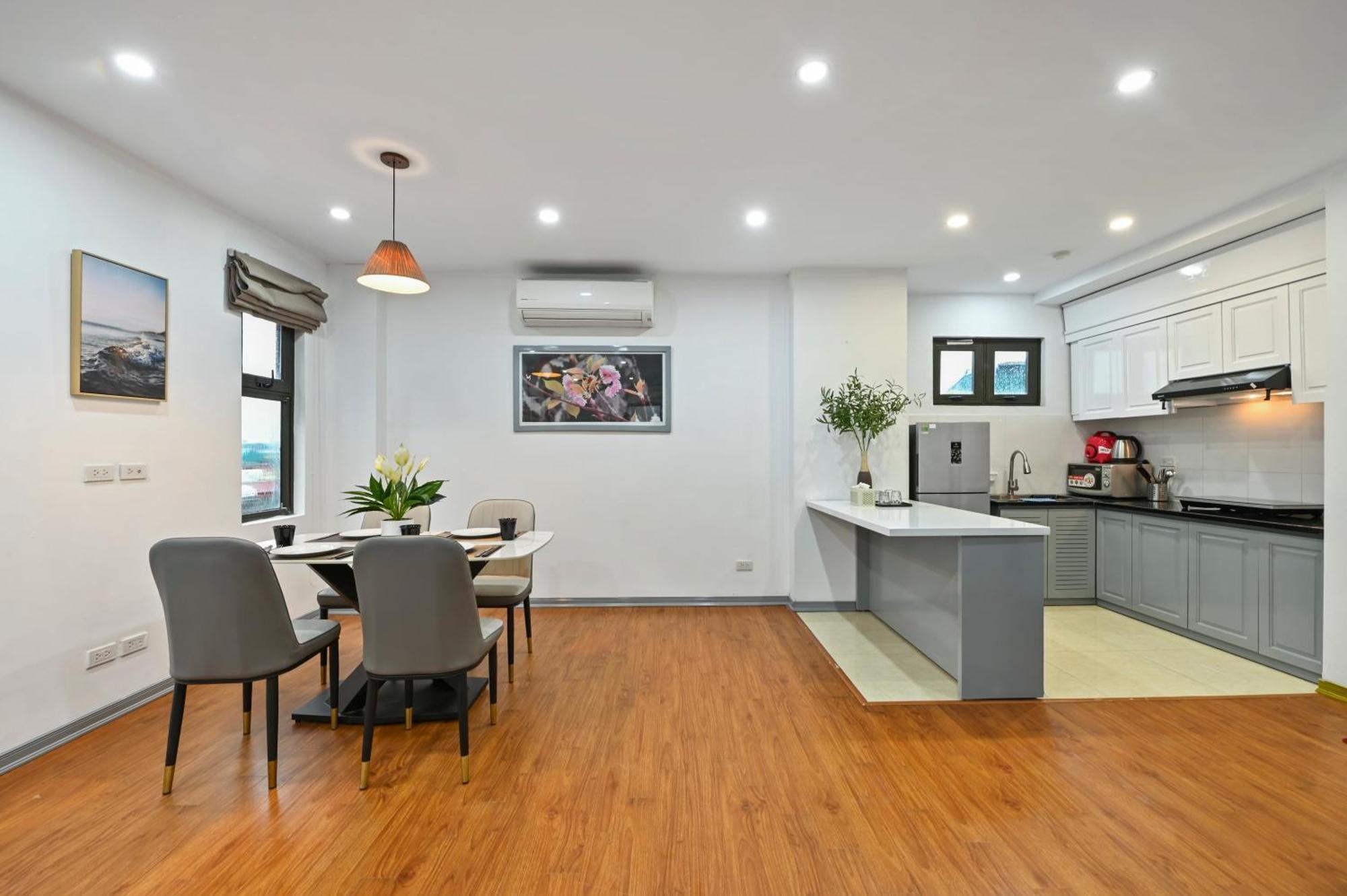 22housing 20 Linh Lang Apartment Hanoi