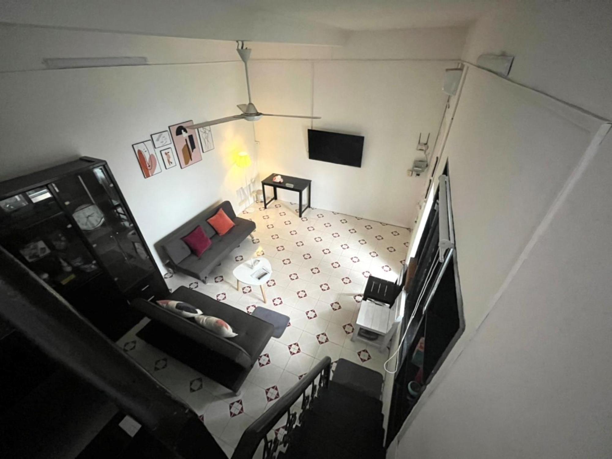 Old Quarter Danny'S Spacious 2-Floor Apartment, Next To Train Cafe Street * Hanoi