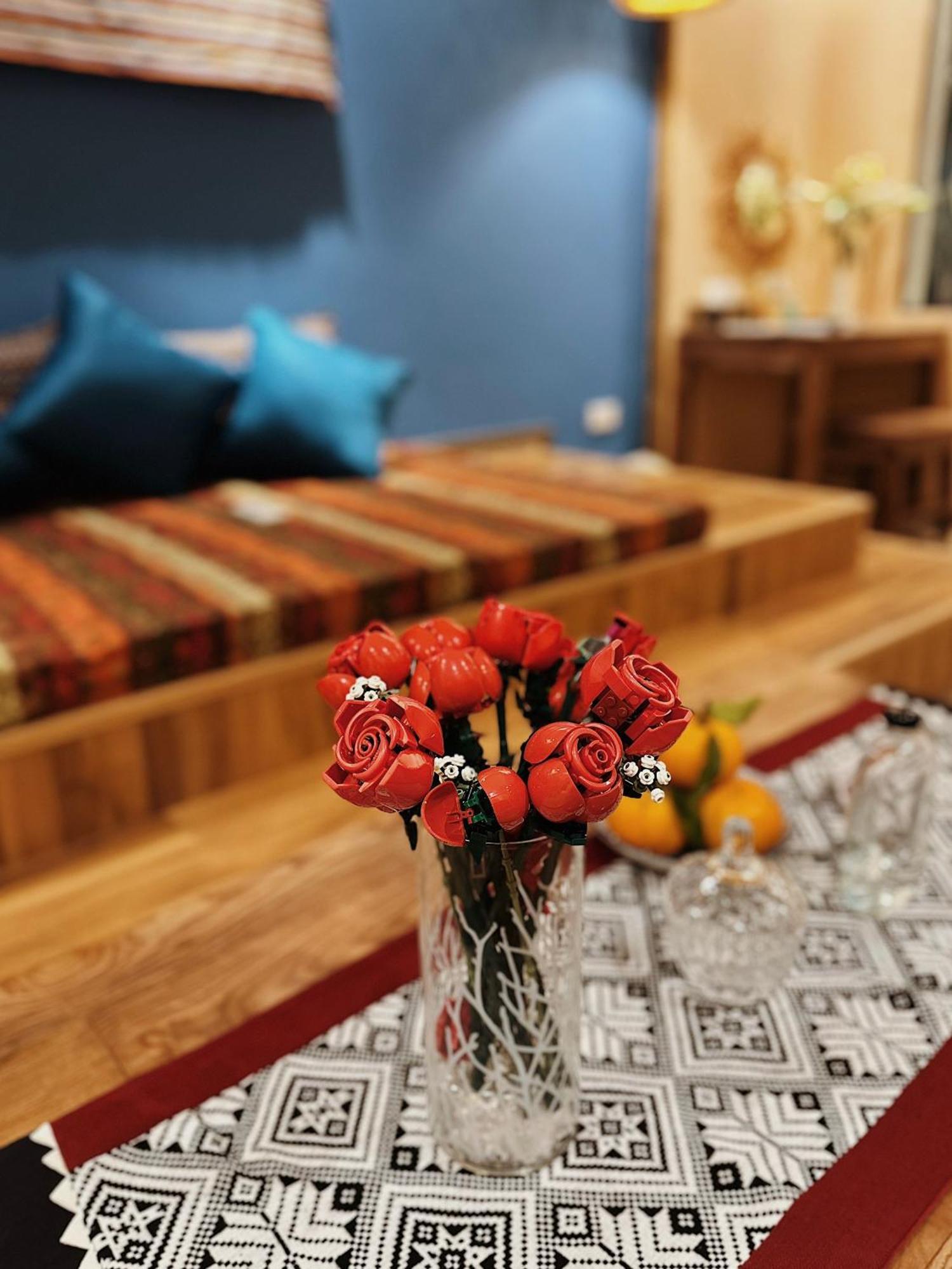 Apartment Quiet Private Apartment, 5' To Hoan Kiem Lake, 2 Balconies, 1 Bedroom, Free Wifi - Netflix, Zeit 506 *