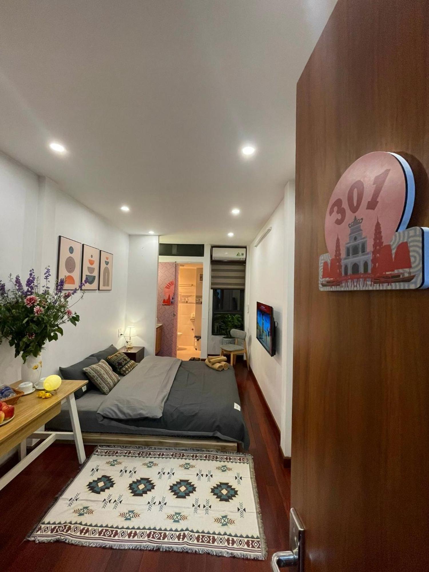 Corner Apartment *