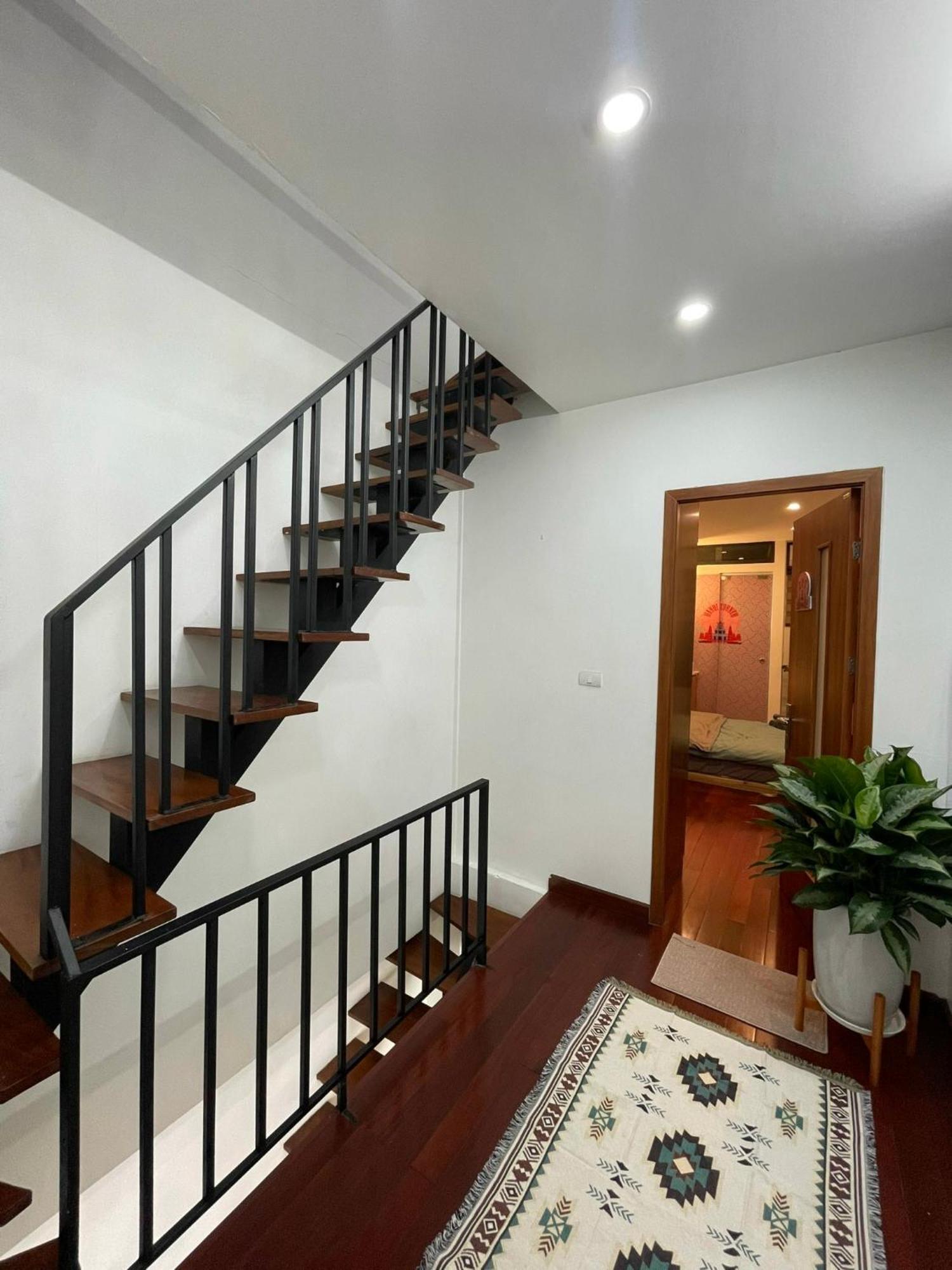 Corner Apartment