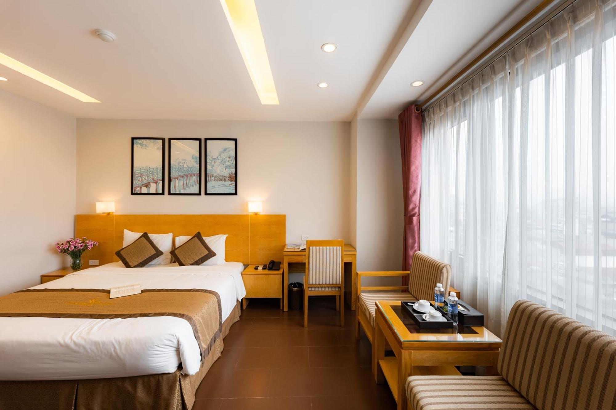 Riverside Hotel 4*