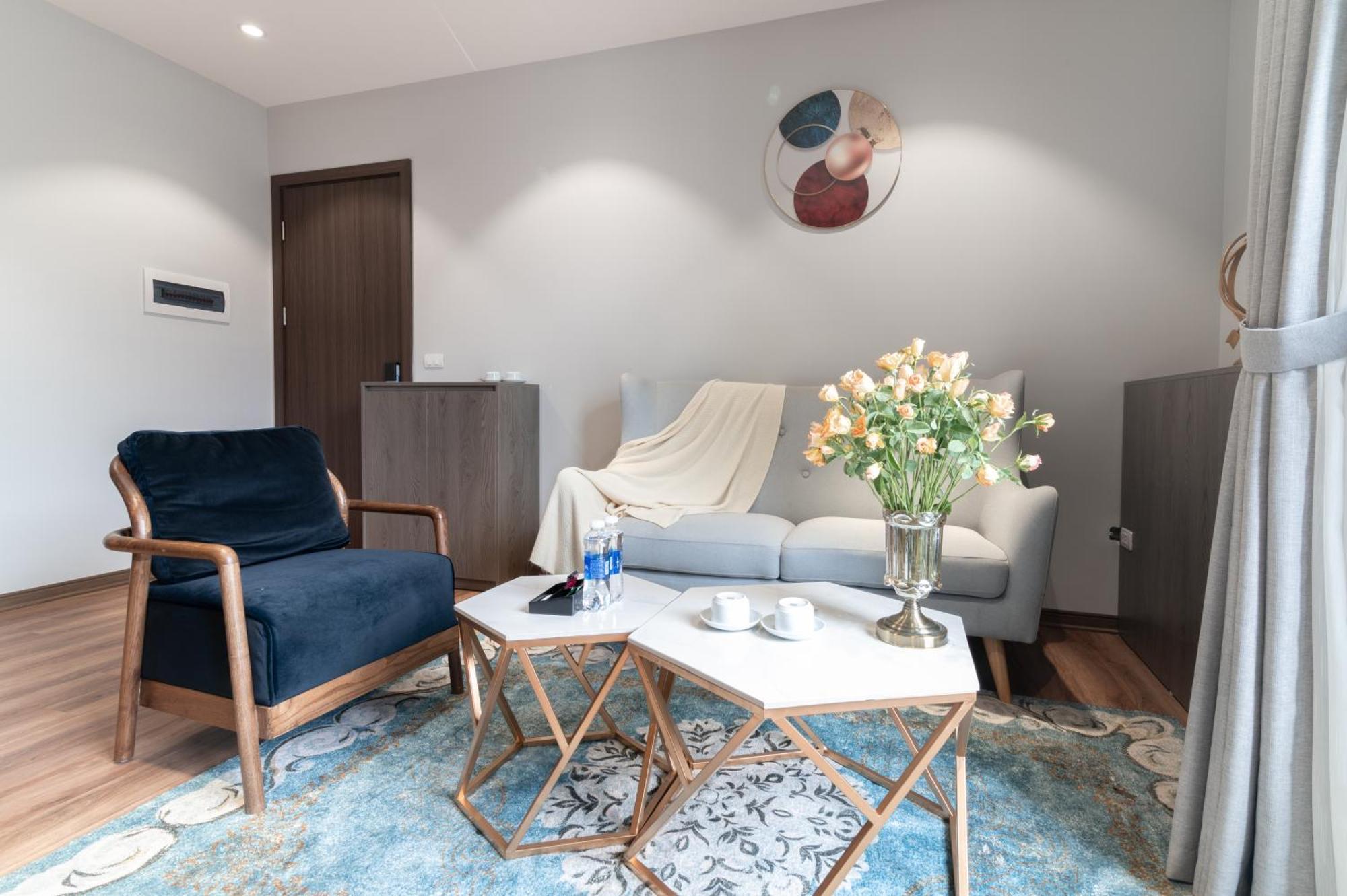 Luxe Paradise To Ngoc Van
