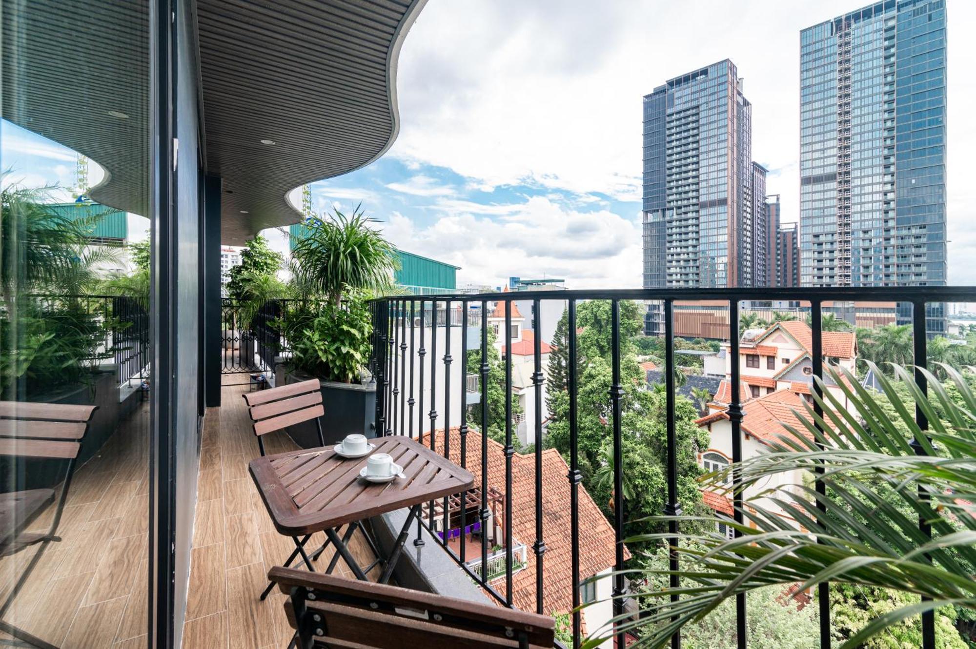 Luxe Paradise To Ngoc Van Hotel *