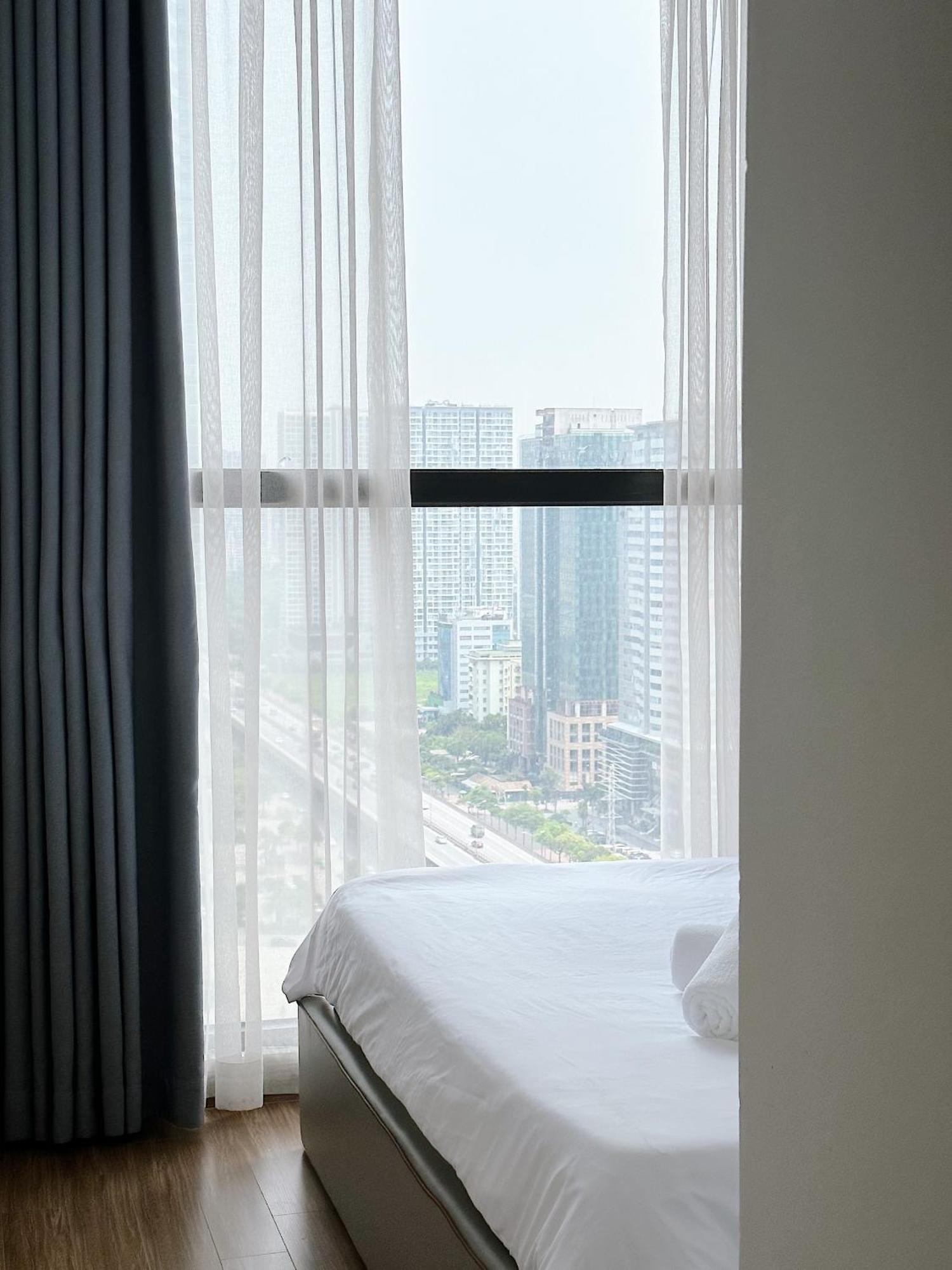 Serviced Vinhomes Skylake Aparthotel *