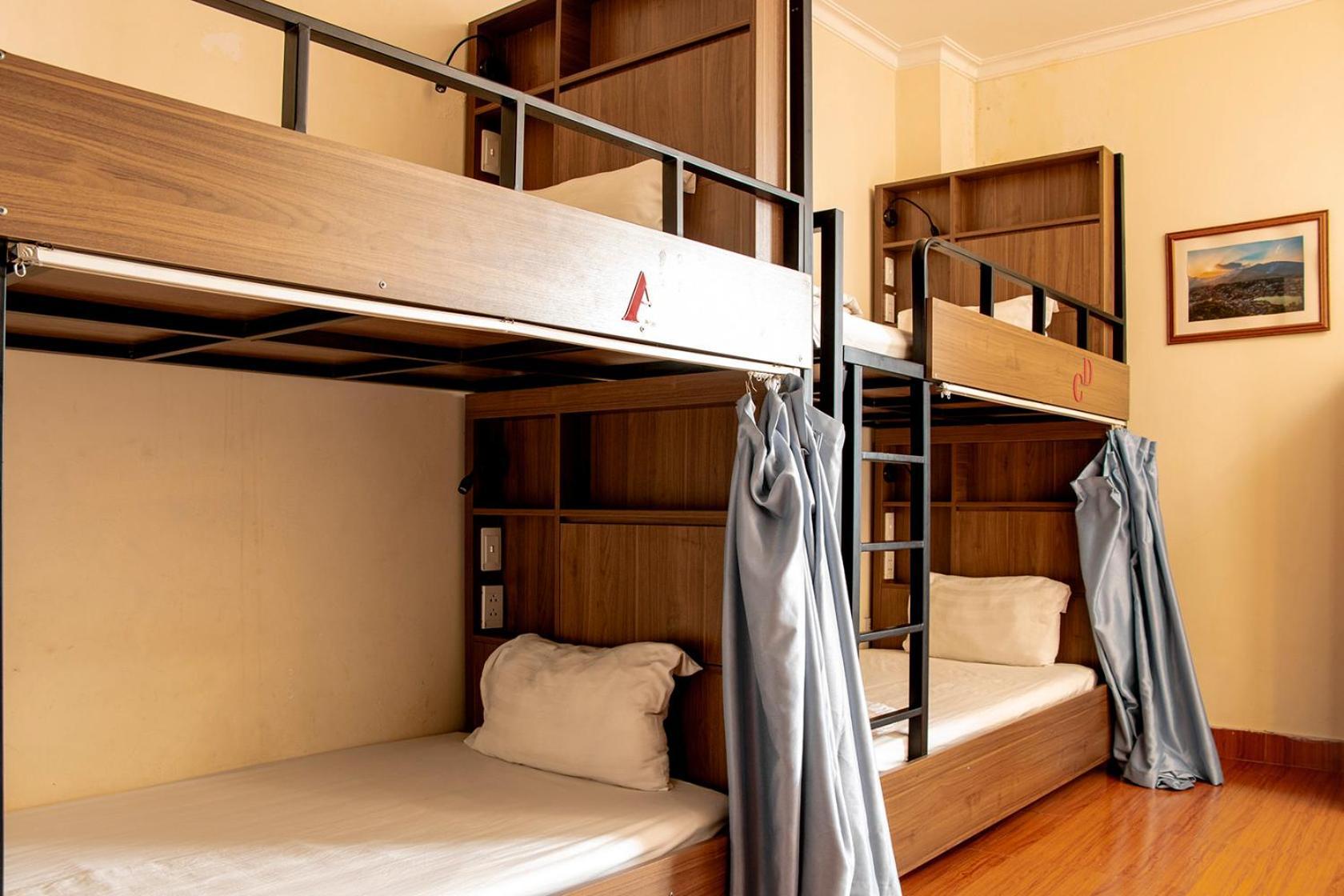 Group Nest * Hanoi