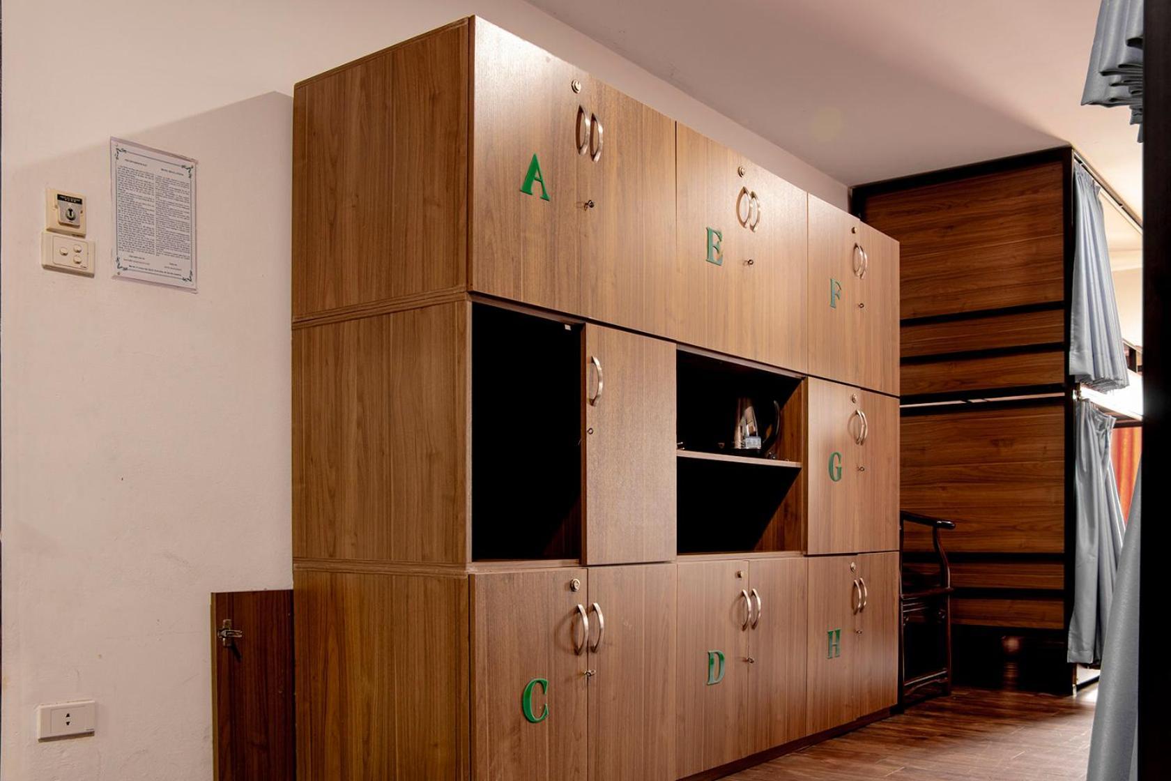 Group Nest * Hanoi