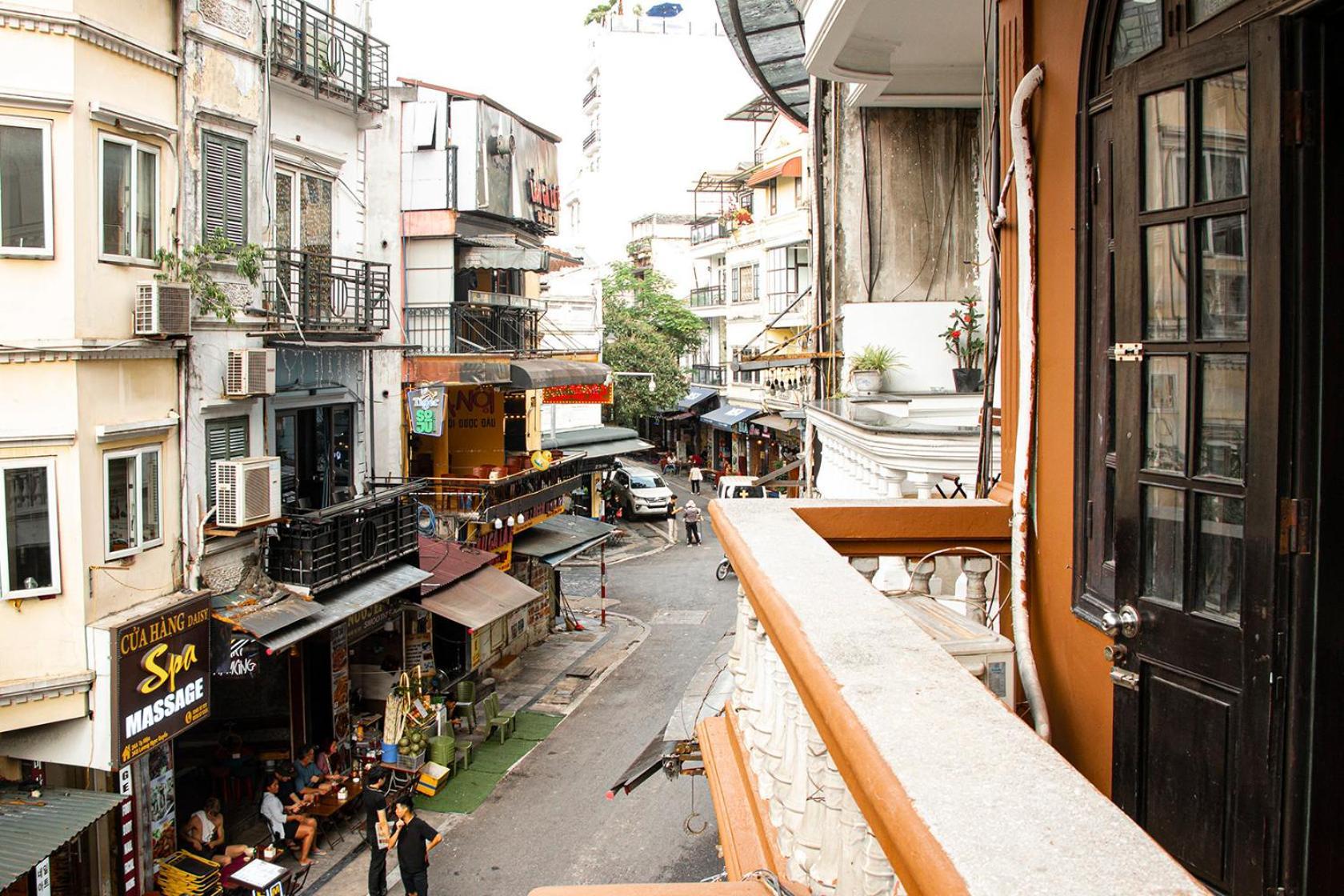 Group Nest Hostel Hanoi