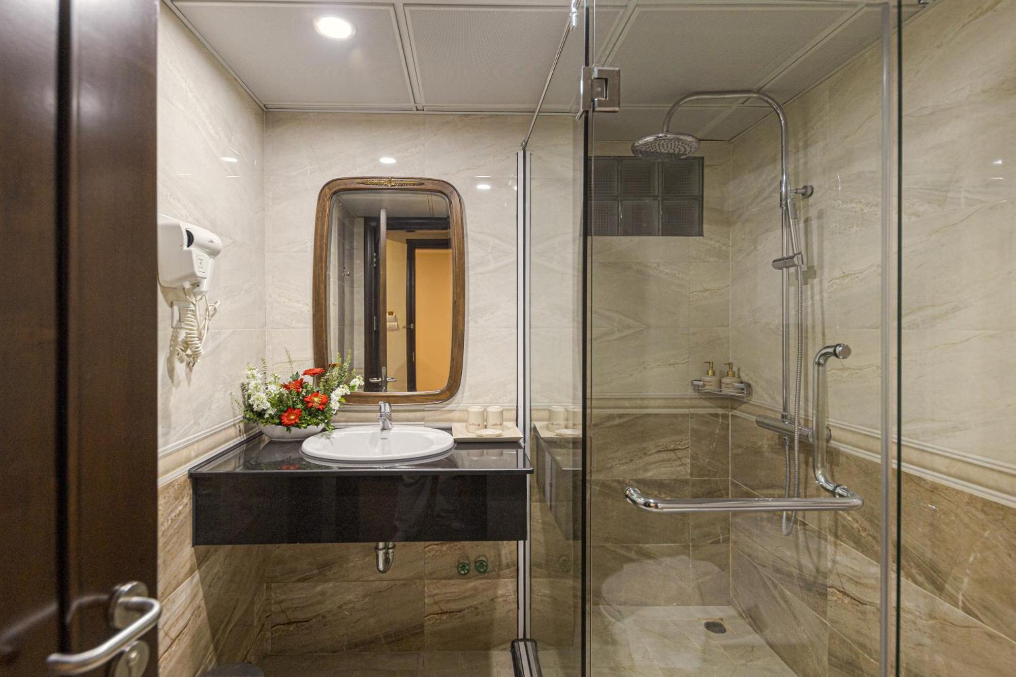 Hotel Chalcedony Grand 4*