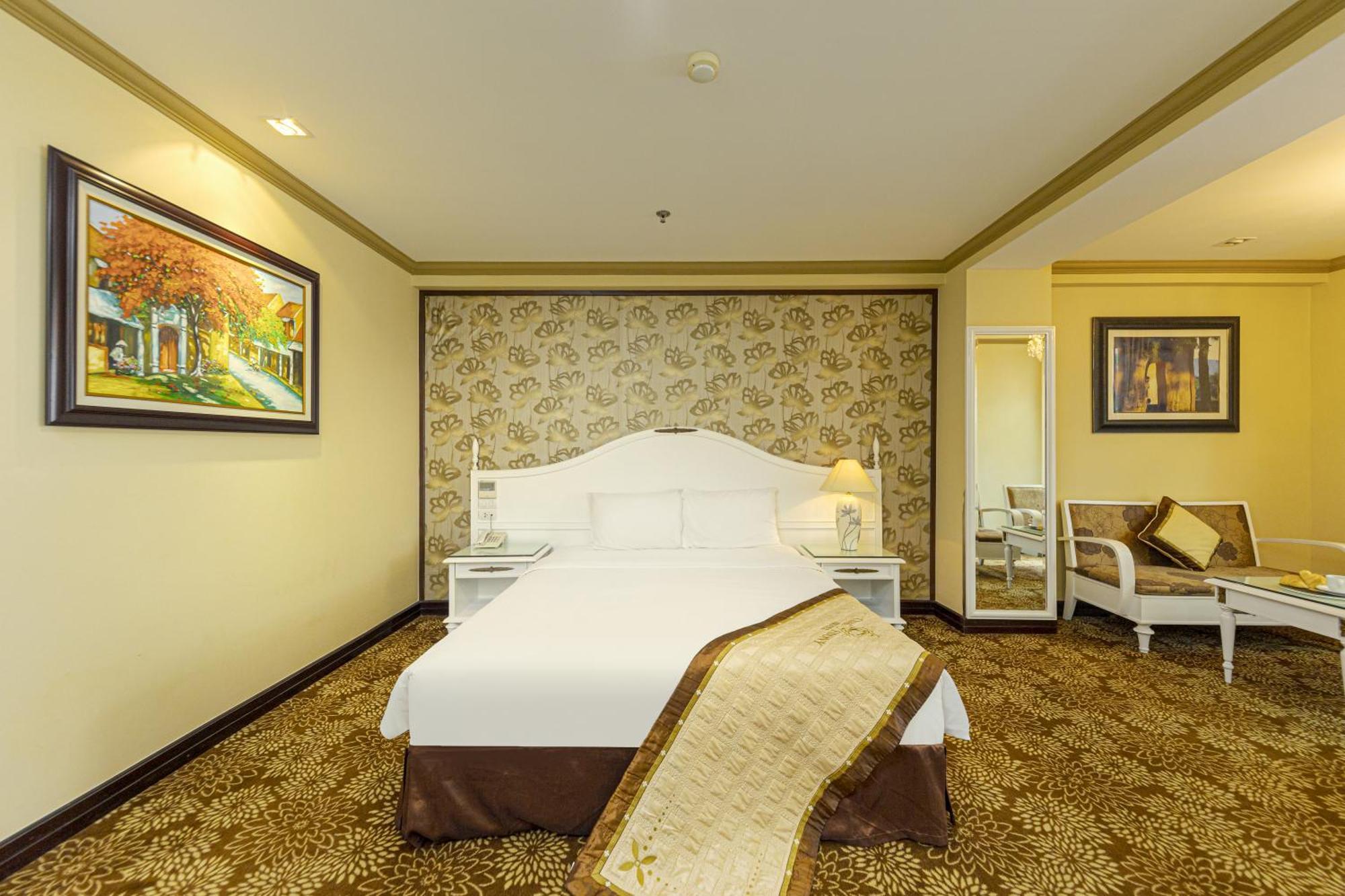 Hotel Chalcedony Grand 4*