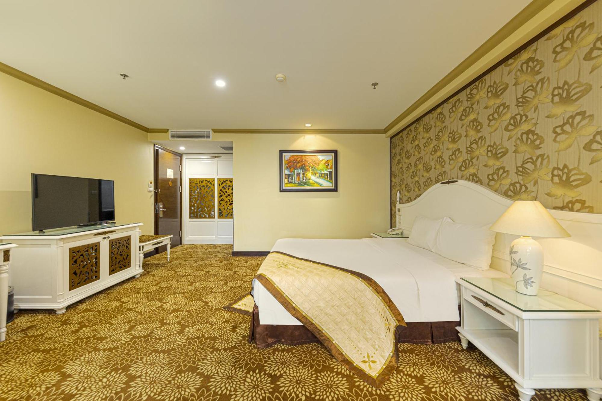 Chalcedony Grand 4*