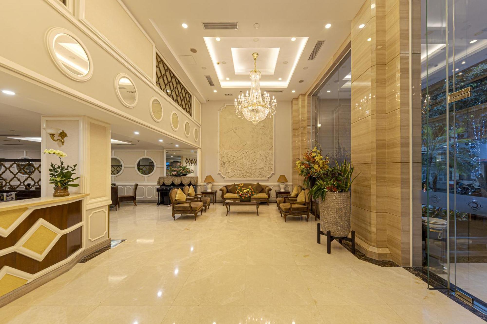 Chalcedony Grand Hotel 4*