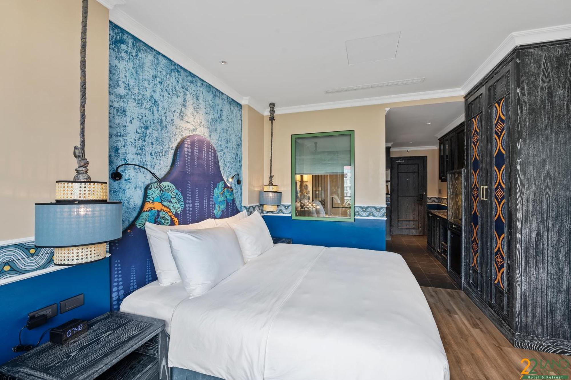 22land Heritage & Retreat Hotel