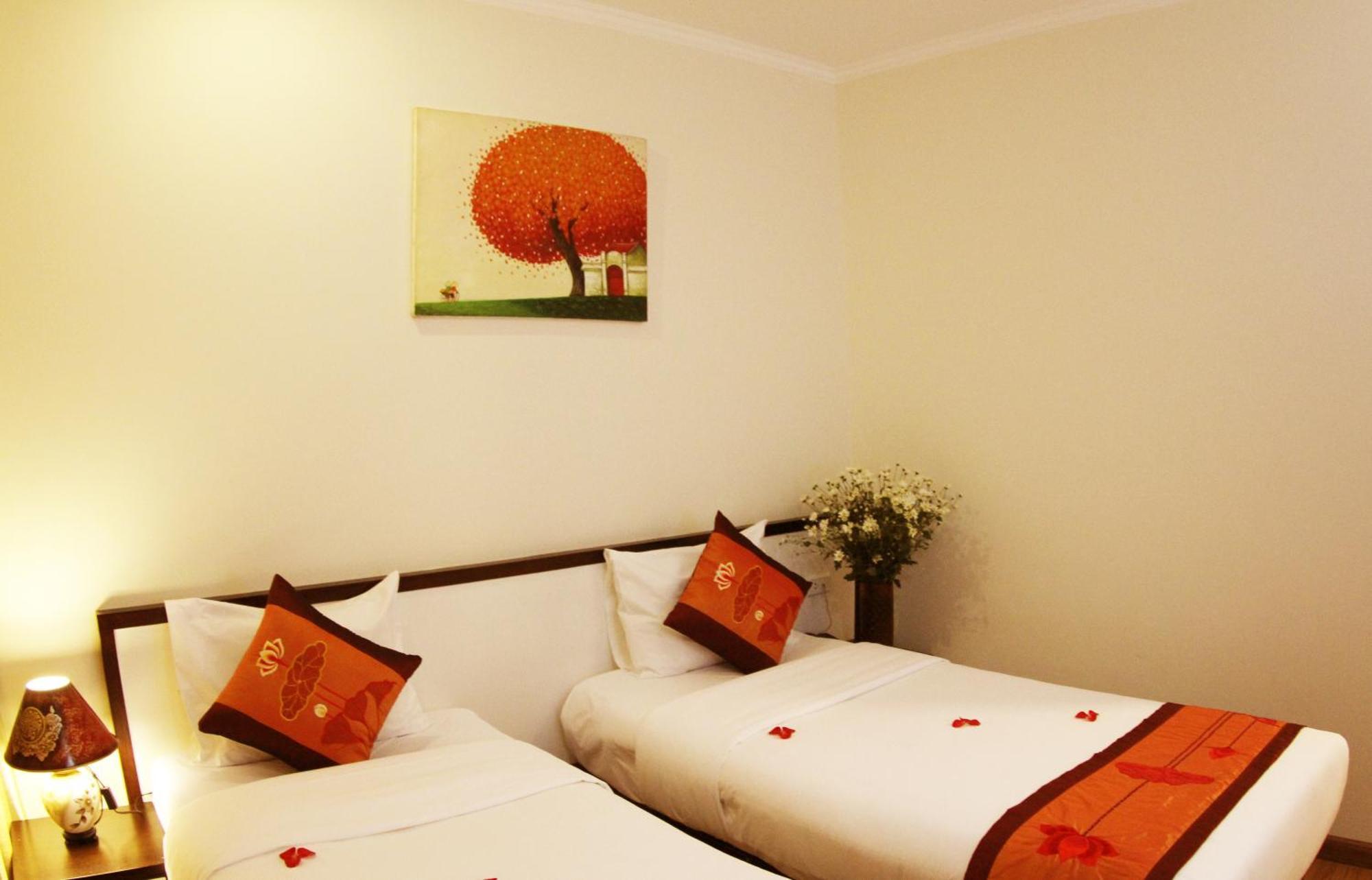 Hotel Rising Dragon 3*