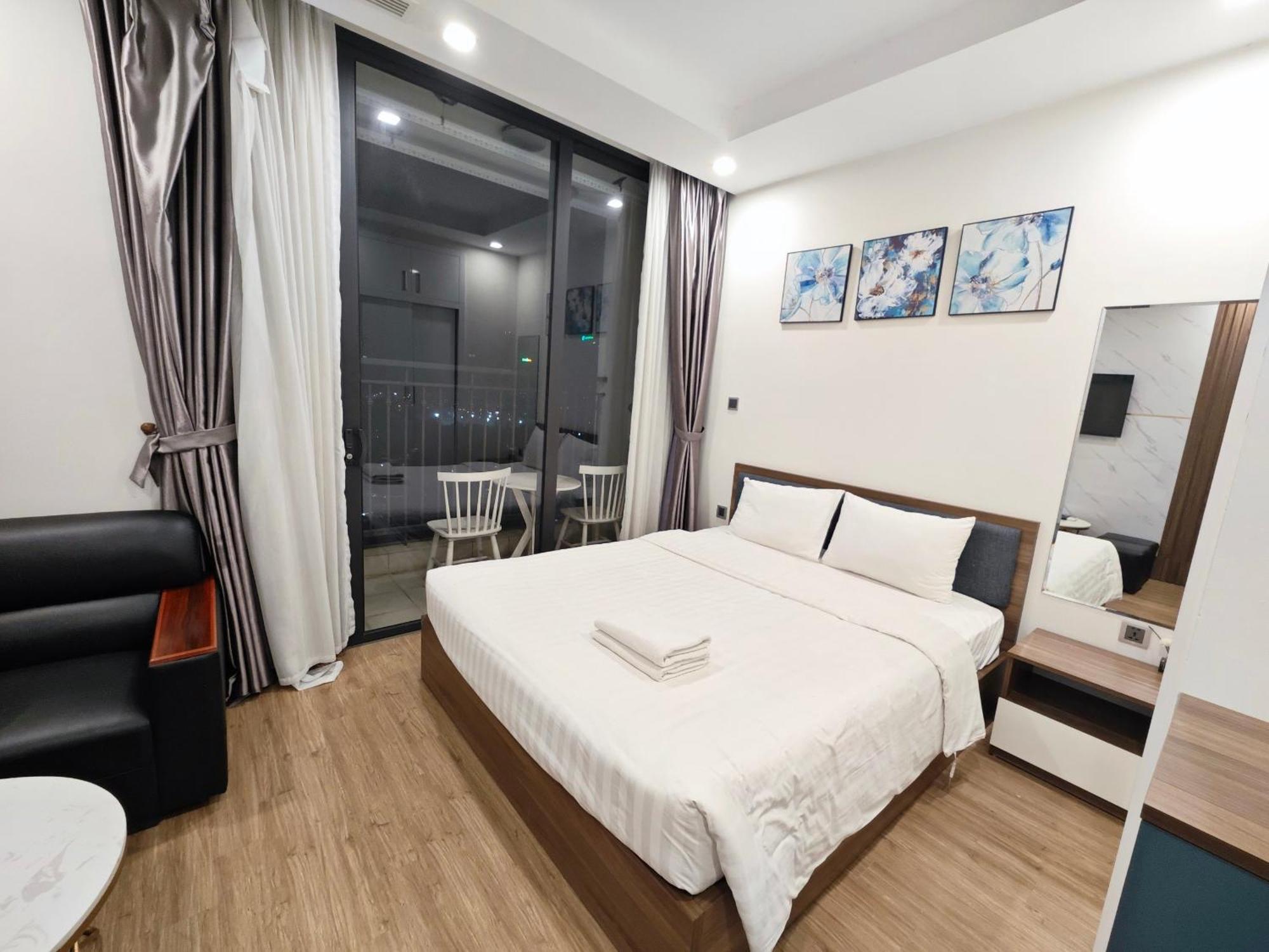 Kim's House - Vinhomes Bay For Rent Apartment *