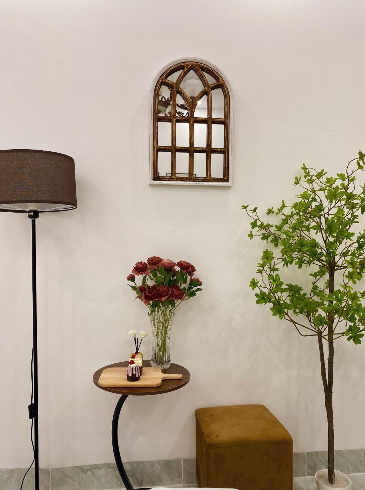 Flowergod Riverside Apartment