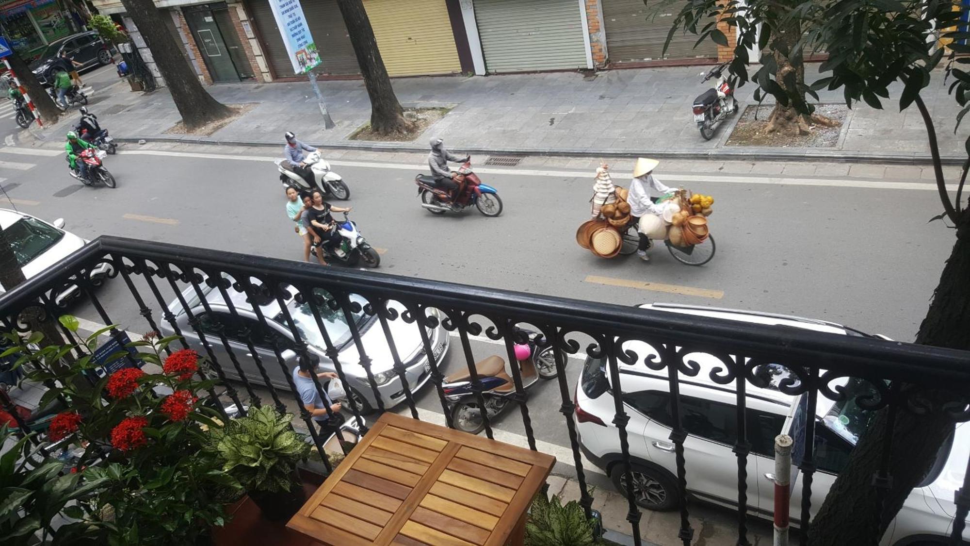 Drumie - 50m To Hoan Kiem
