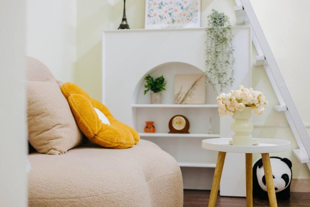 Lovely Near Train Street - Old Quarter - Netflix