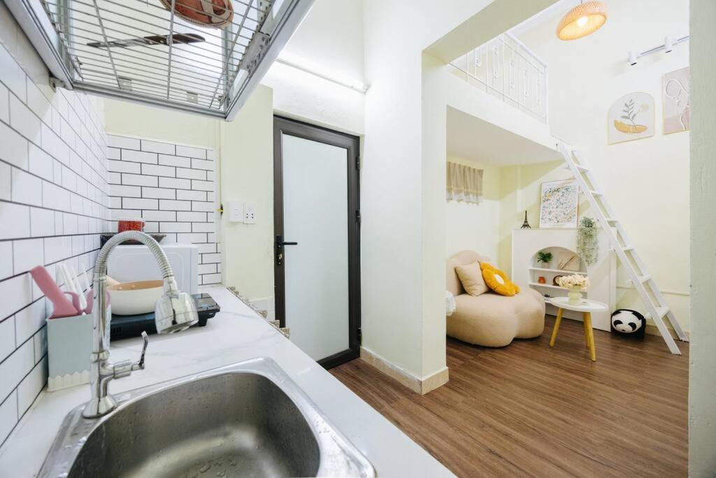 Lovely Near Train Street - Old Quarter - Netflix
