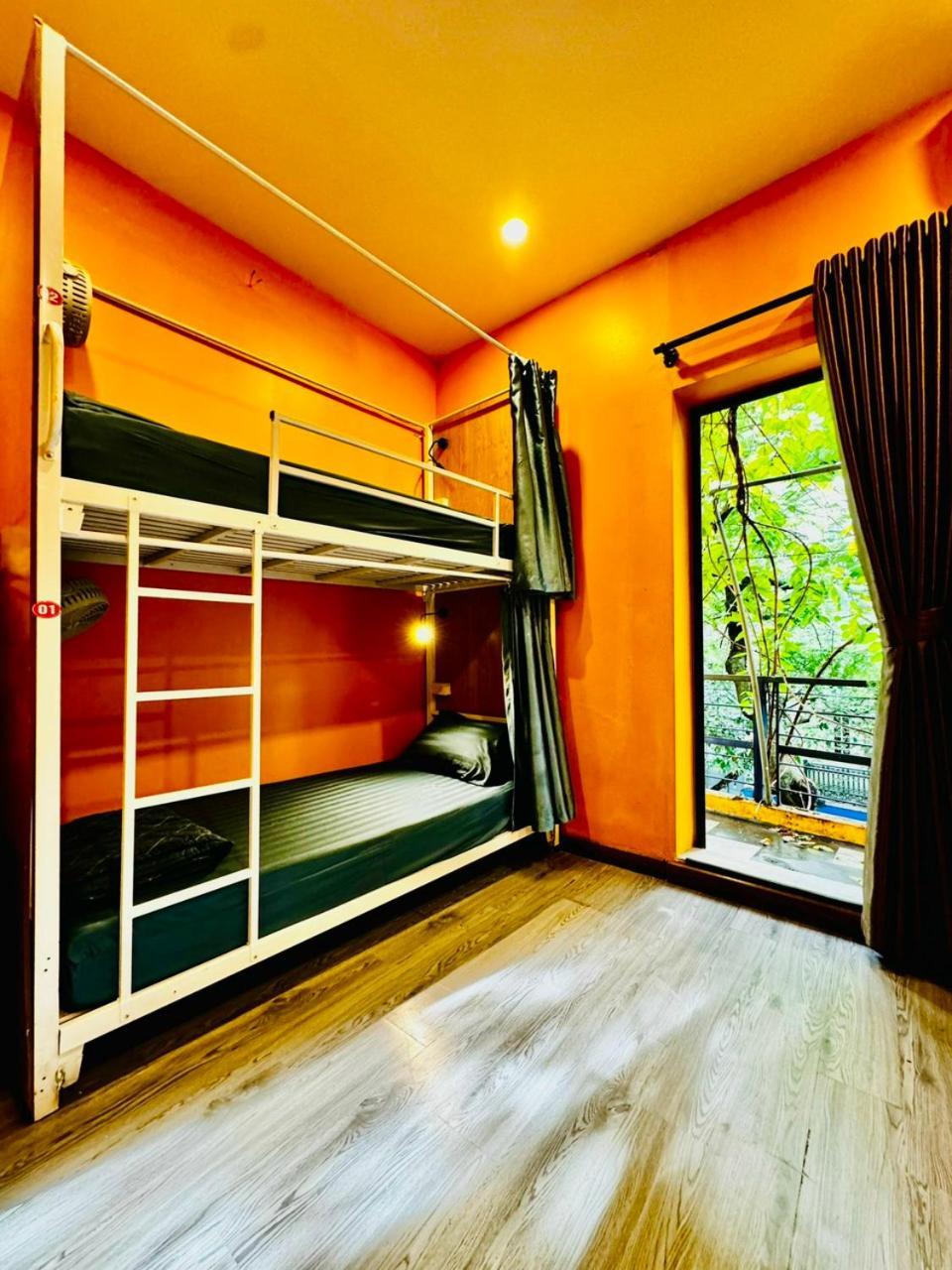Apartment Old Quarter Autumn House