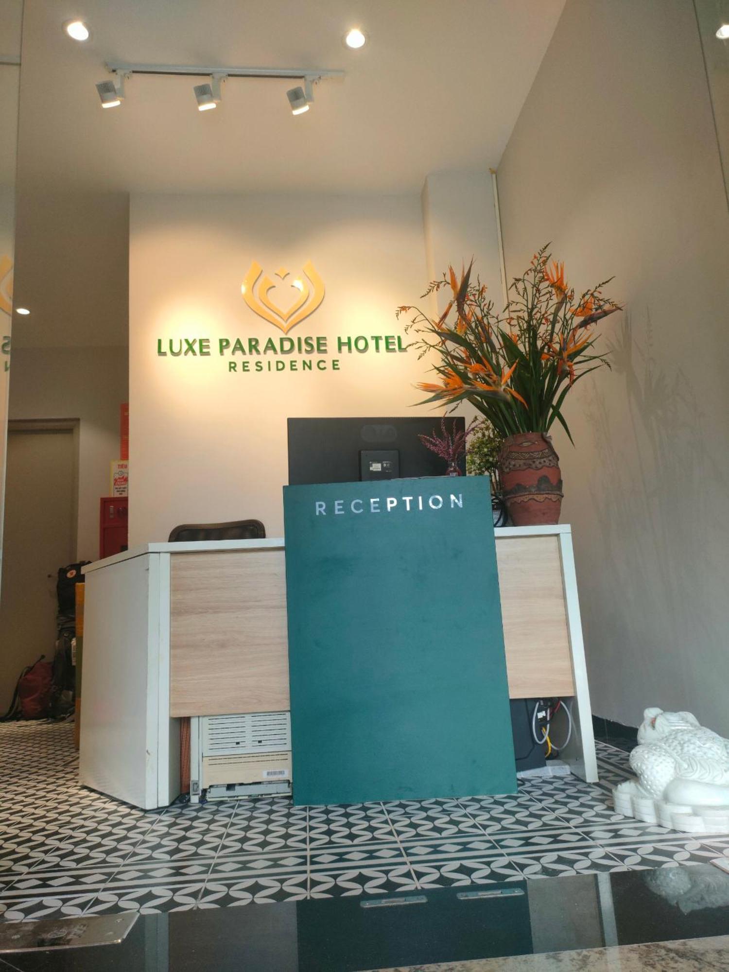 Luxe Paradise To Ngoc Van