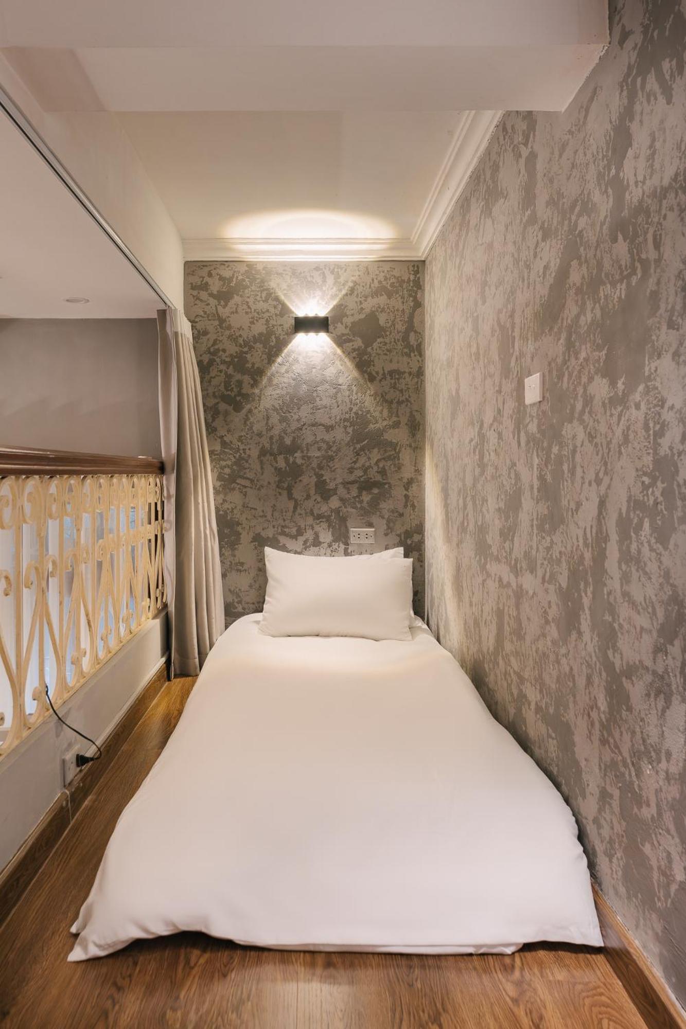 Apartment Joie Duplex-heart Of Hanoi-2min To And Night Market-home Cinema