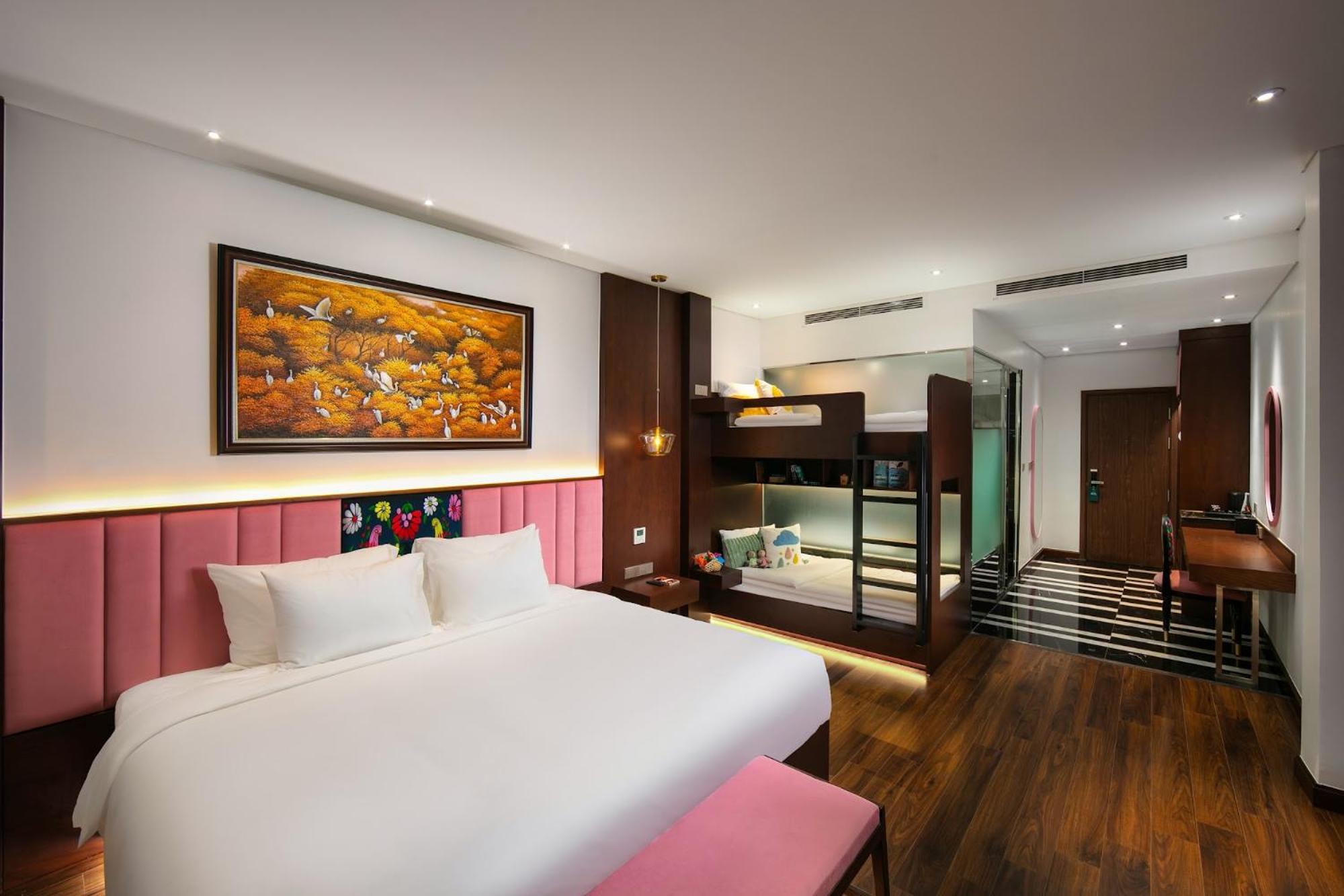 Aurora Hotel 4*