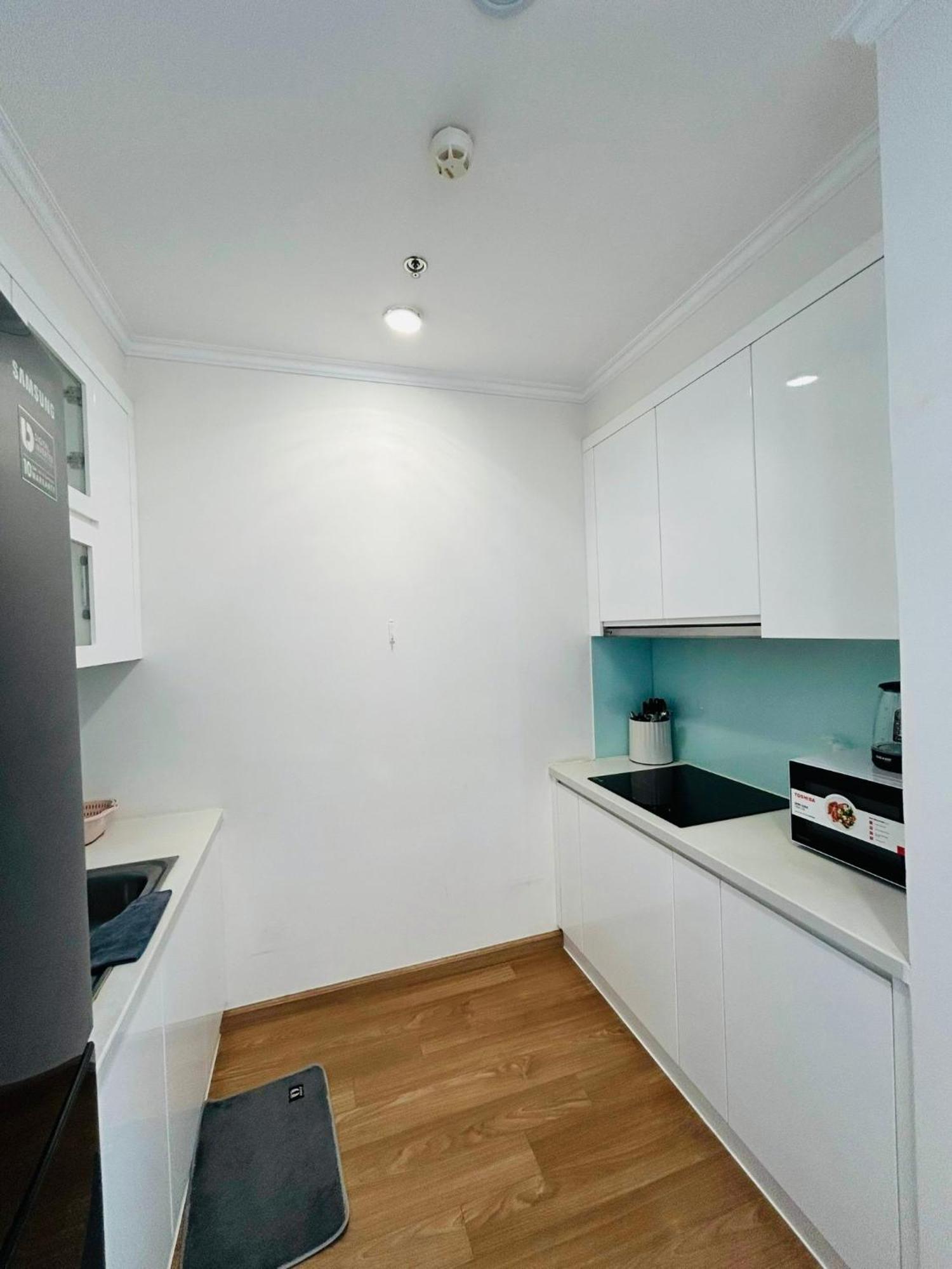 3br Times Netflix Balcony Hanoi