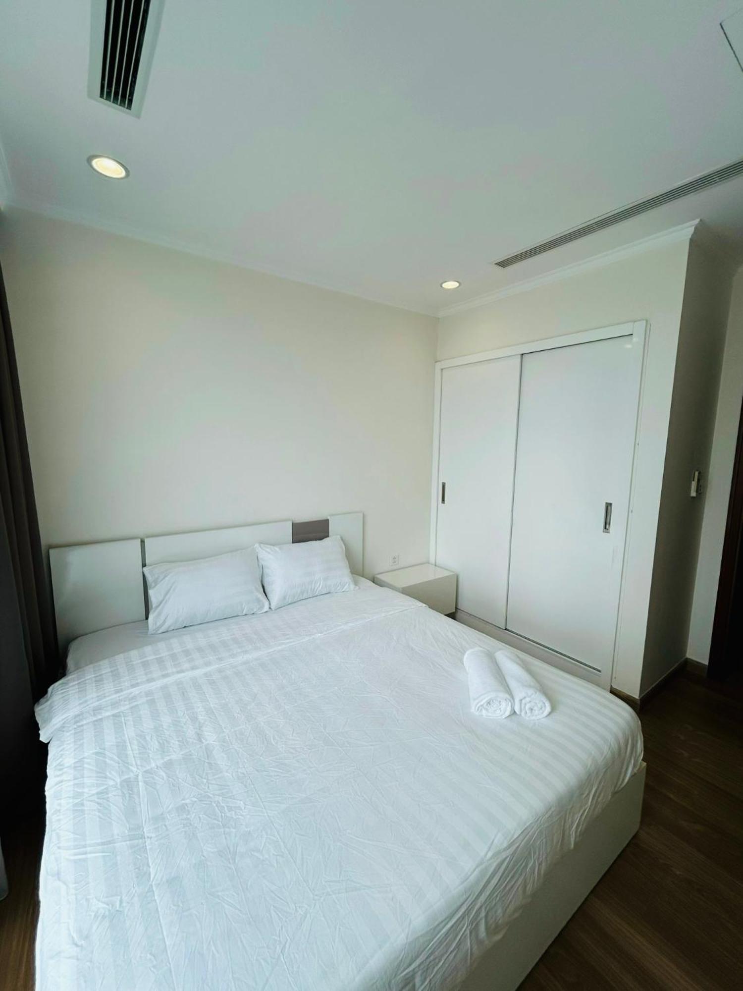 3br Times Netflix Balcony Apartment *