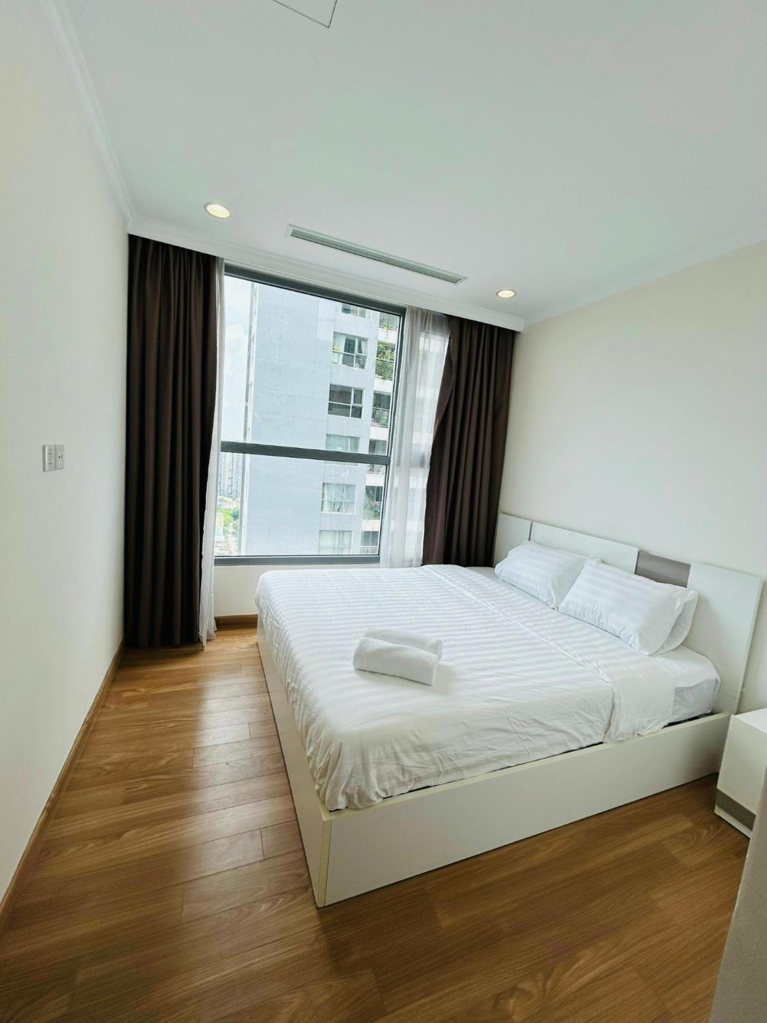 Apartment 3br Times Netflix Balcony *