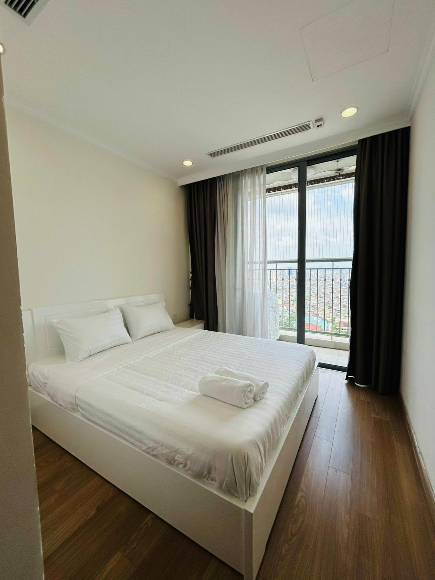 3br Times Netflix Balcony Apartment *