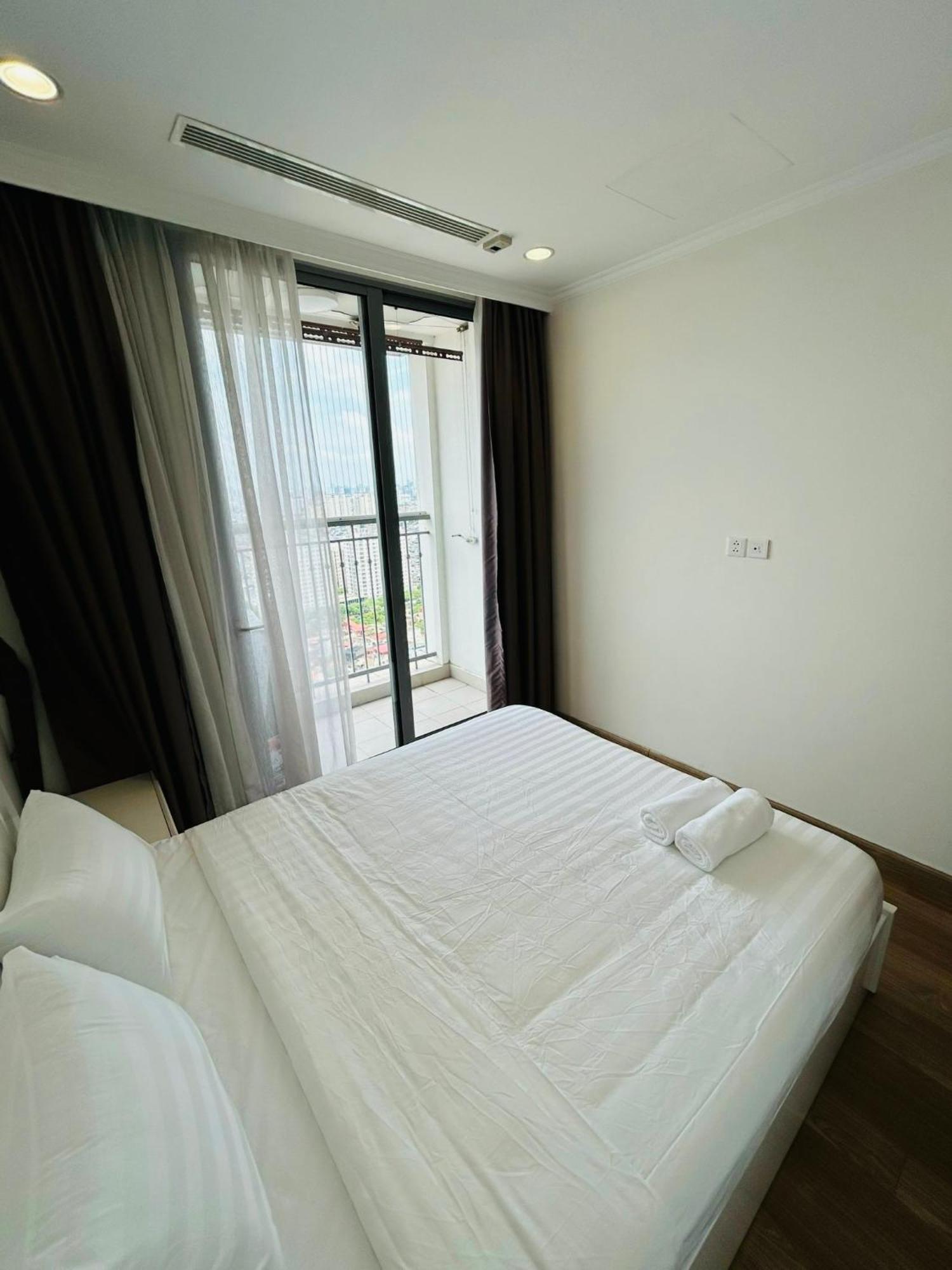 Apartment 3br Times Netflix Balcony Hanoi