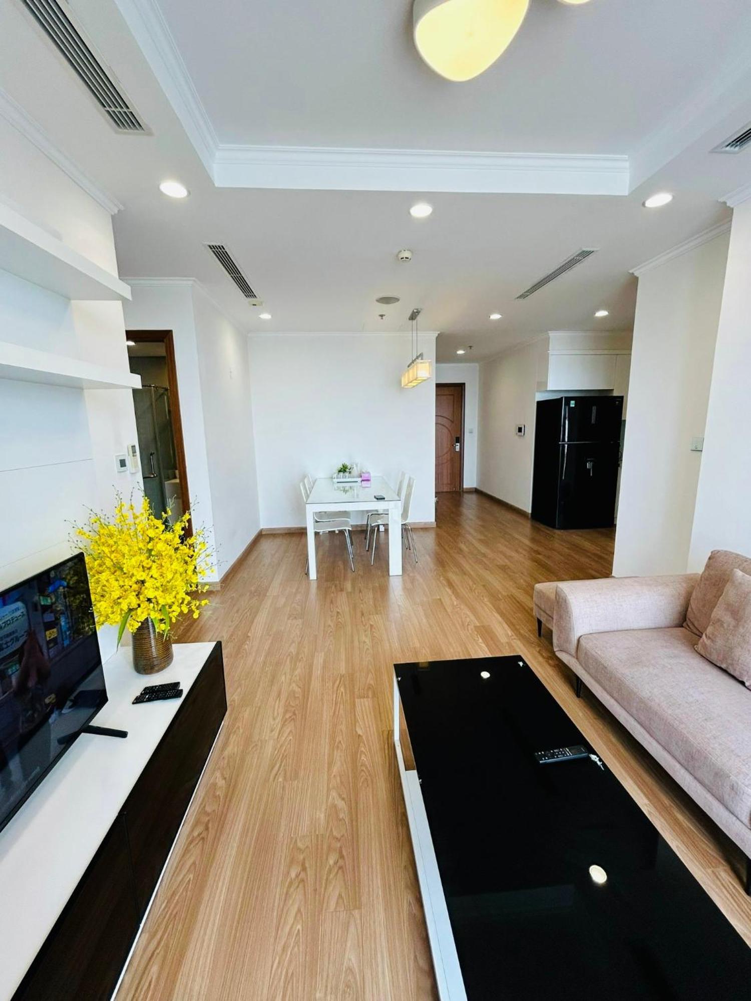 Apartment 3br Times Netflix Balcony