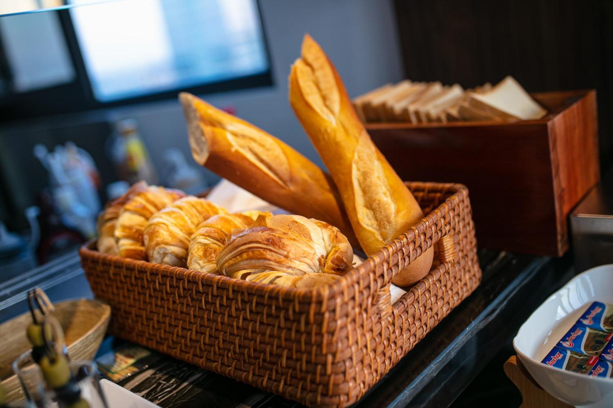 Le Premier & Rooftop Bar 4* Hanoi