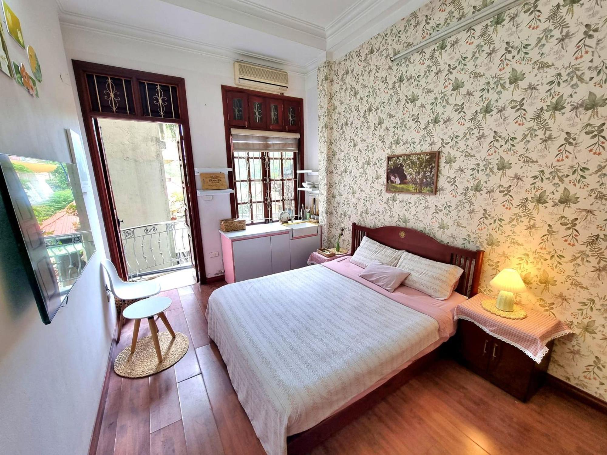 Lushstay Rooftop - Train Station * Hanoi