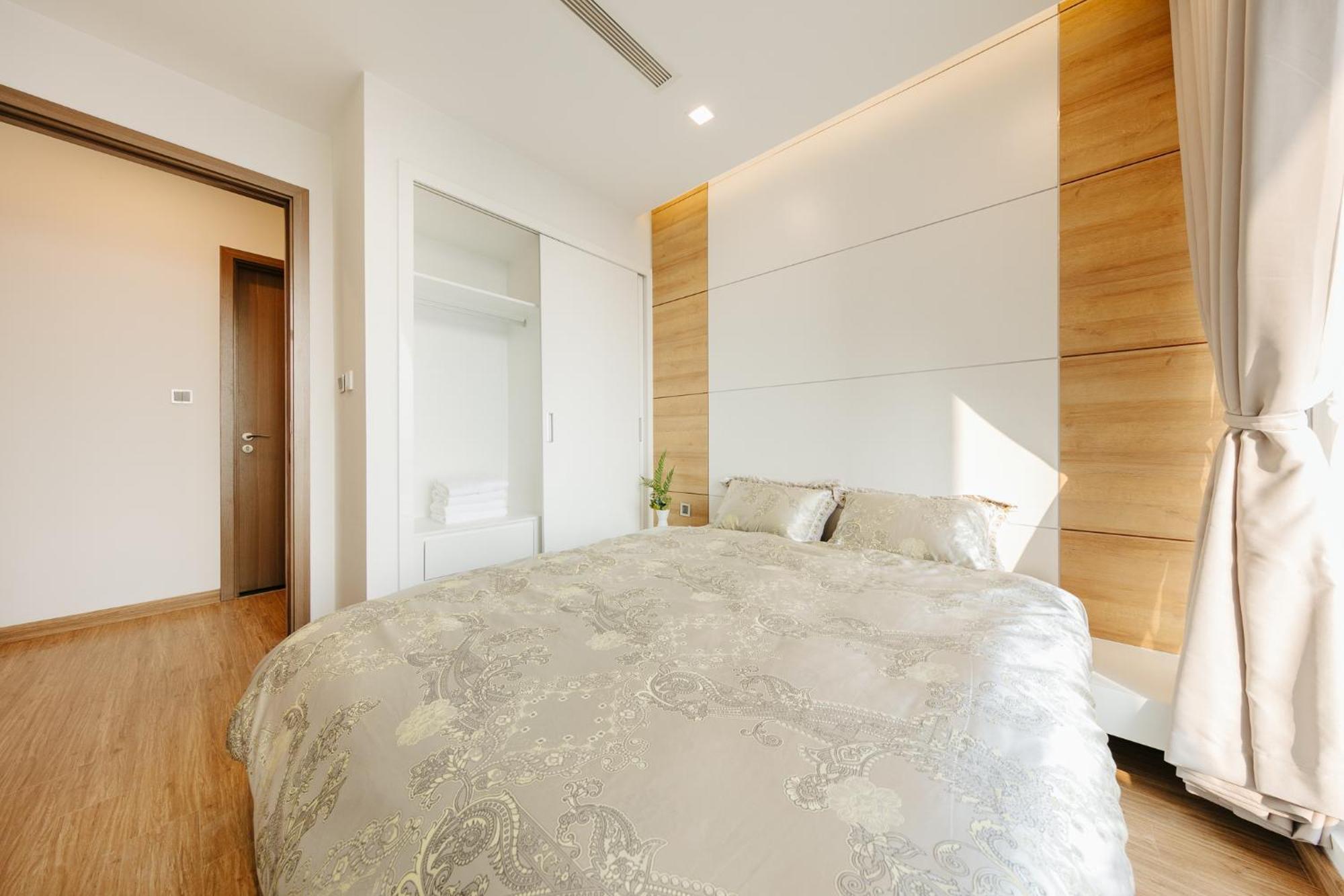 Luxury In Vinhomes Metropolis Near Lotte Apartment Hanoi