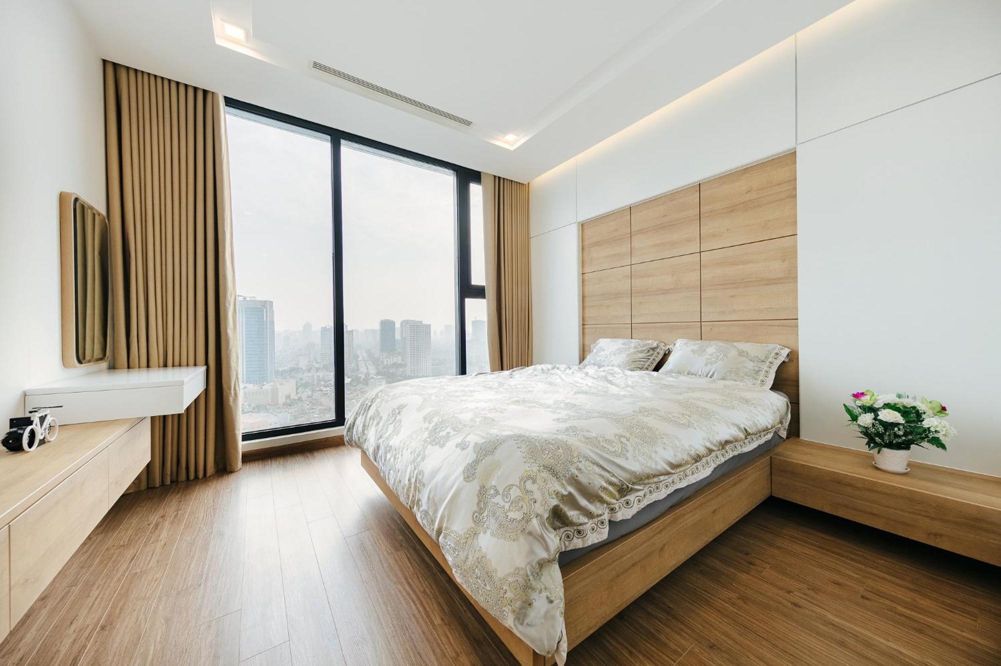 Luxury In Vinhomes Metropolis Near Lotte Apartment Hanoi