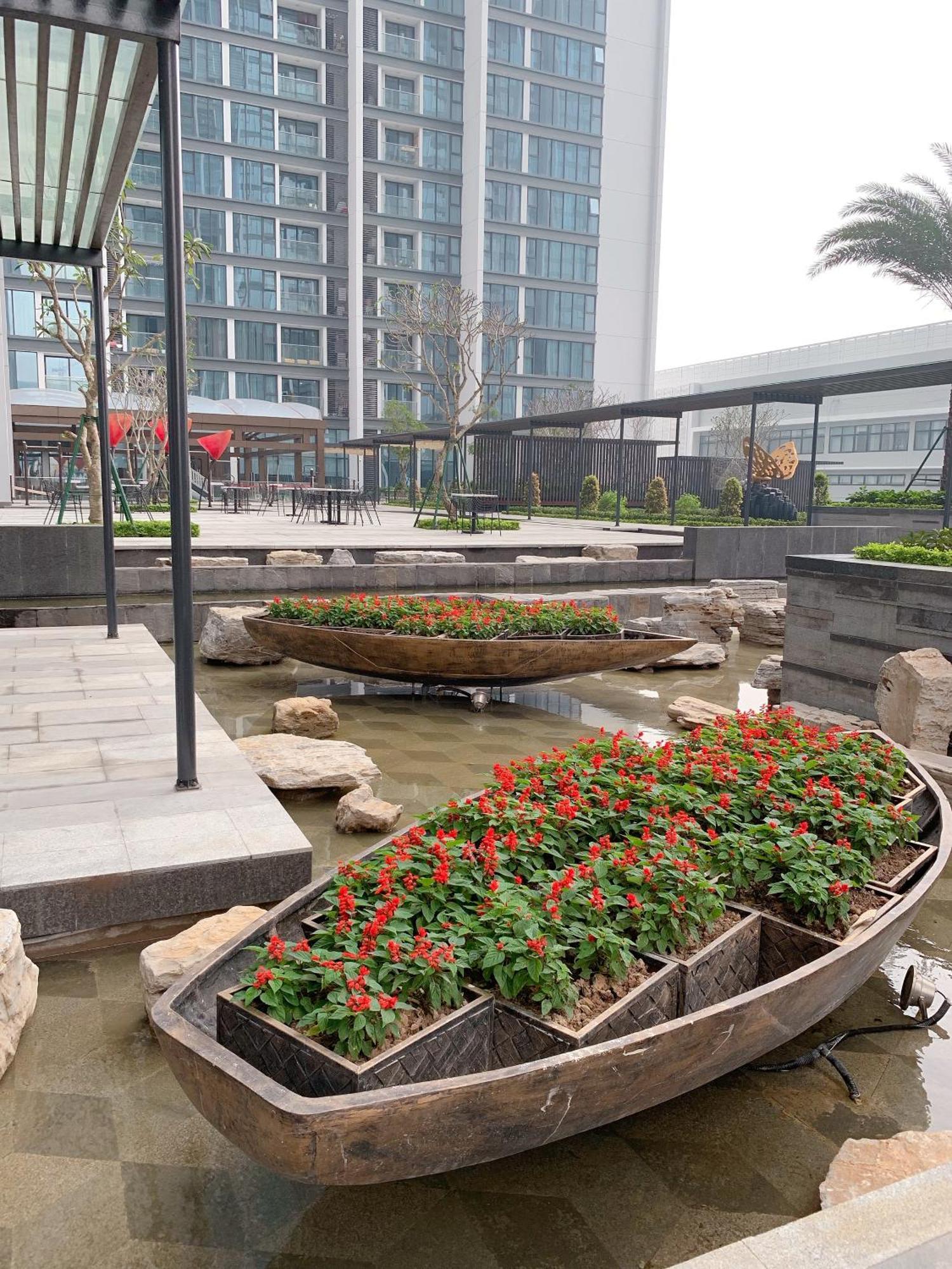 Luxury In Vinhomes Metropolis Near Lotte * Hanoi
