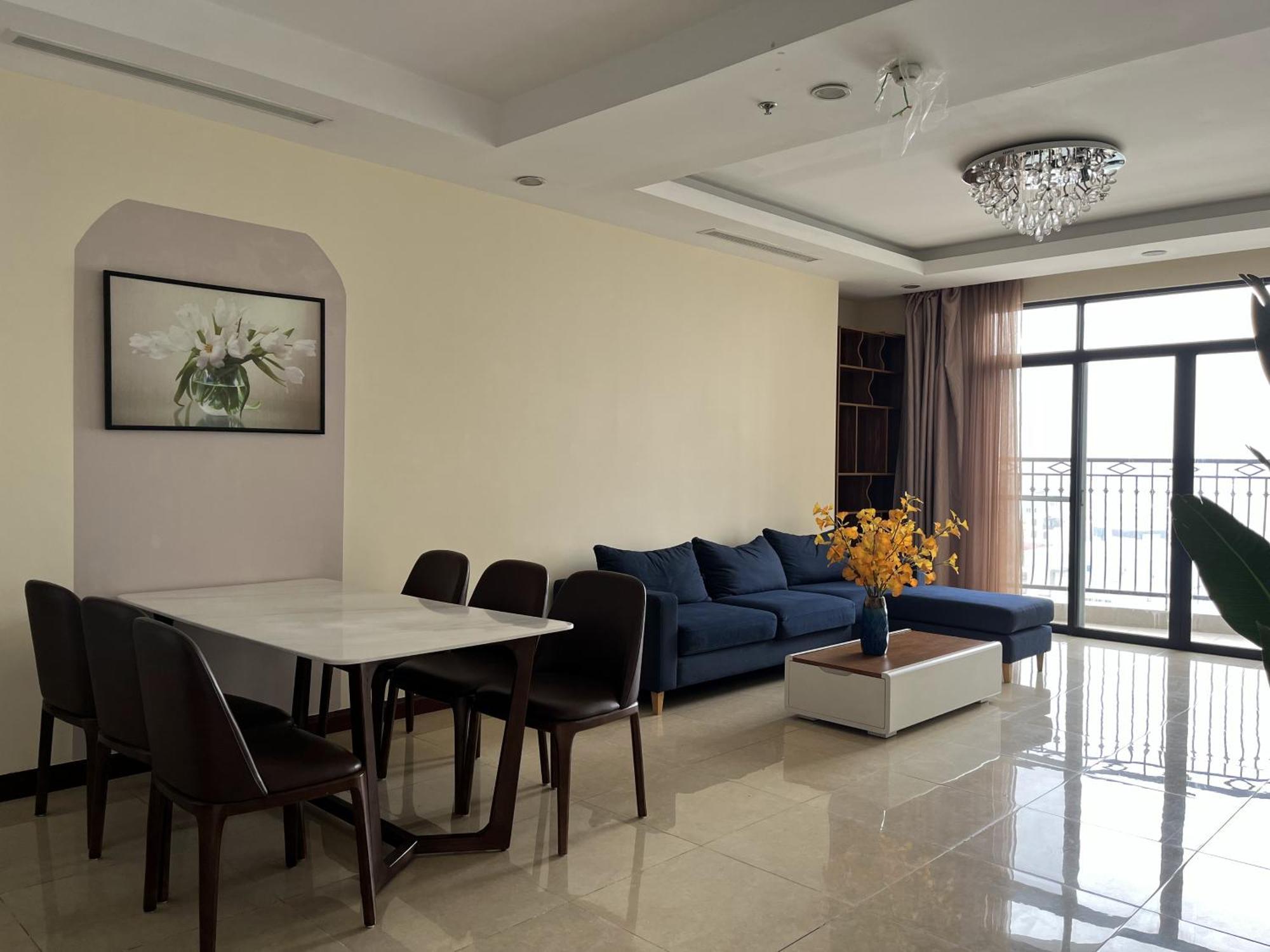 Vinhomes Royal 3 Br Căn hộ Hà Nội