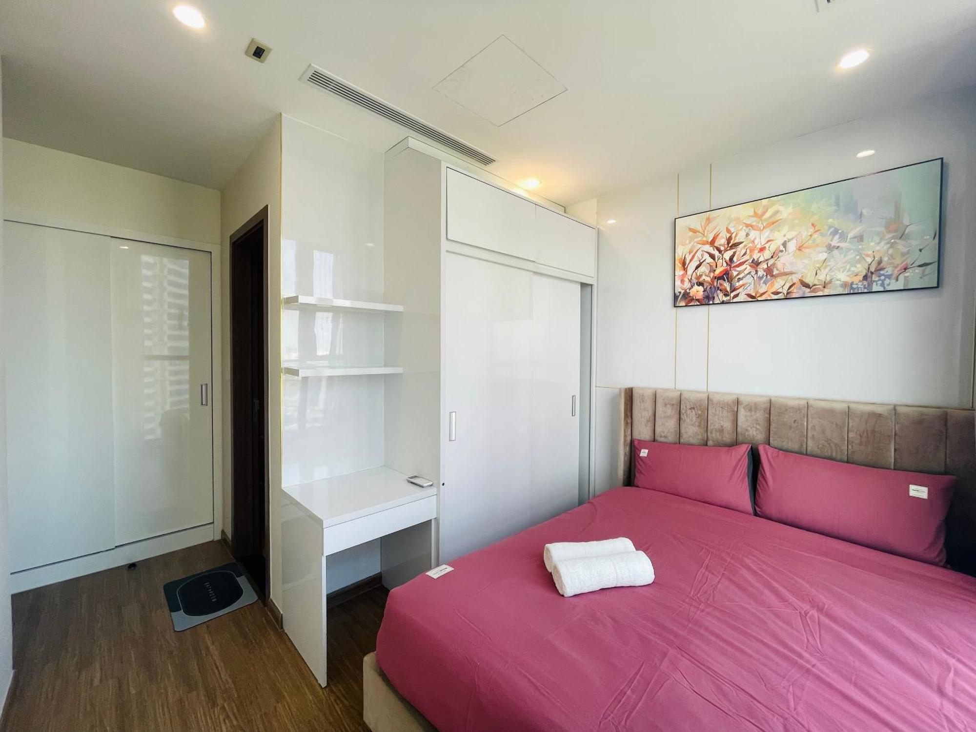 Apartment Jessamine Housing - Vinhomes Skylake