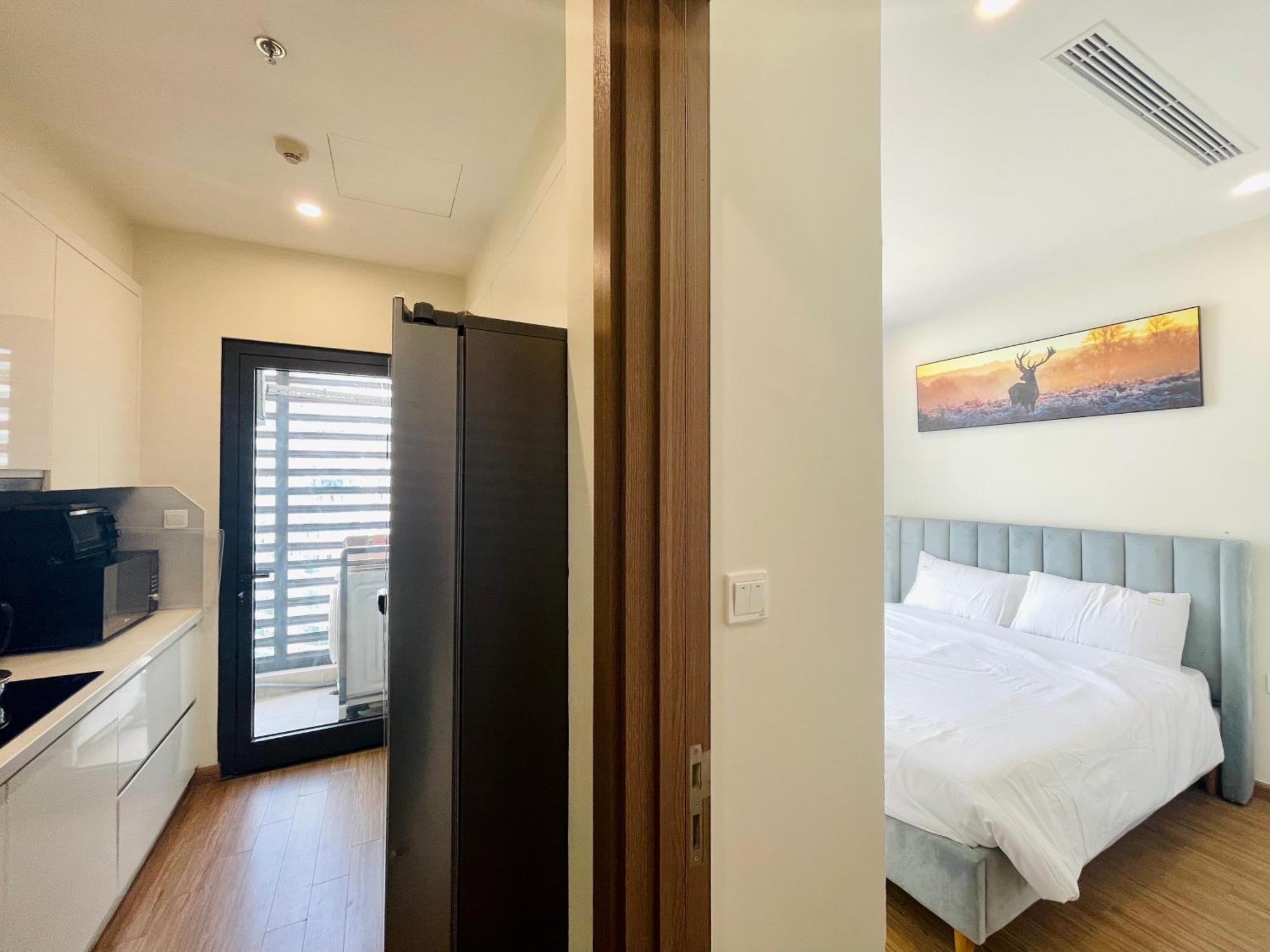 Apartment Jessamine Housing - Vinhomes Skylake *