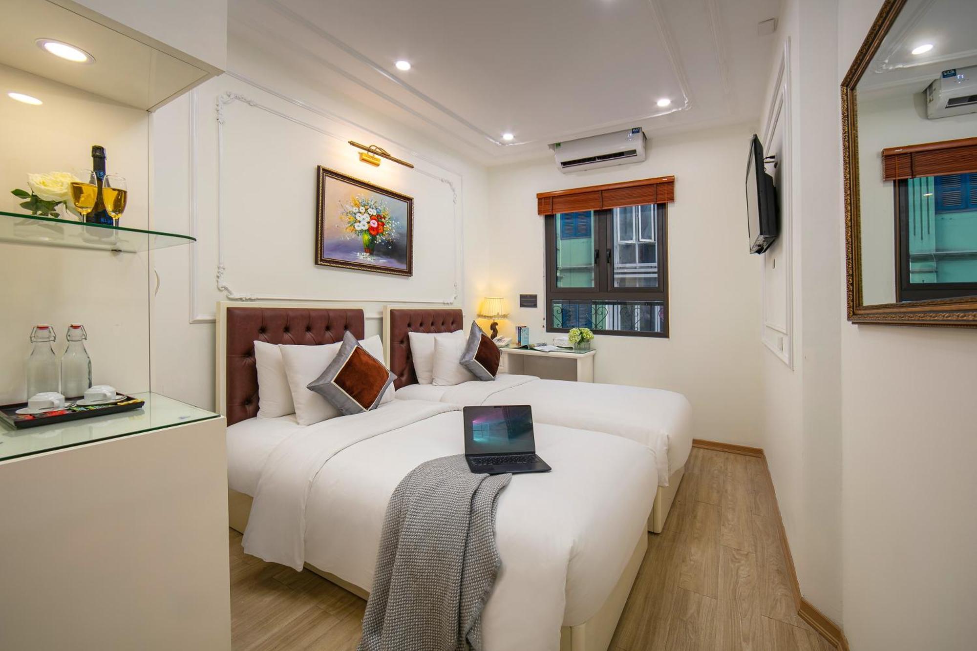 Hotel Tunger Grand & Travel 4*