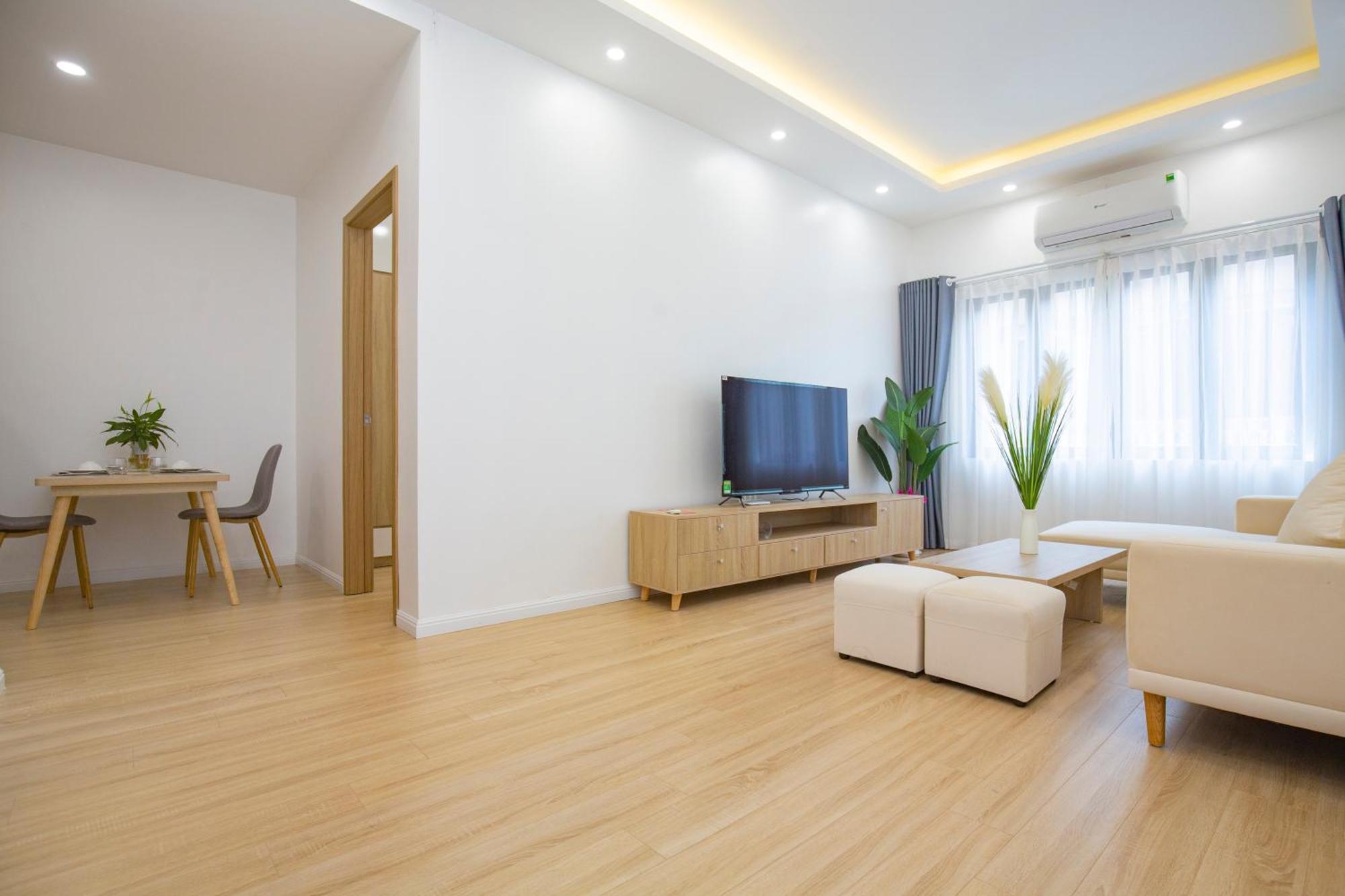 Sumitomo 12- Apartment-535 Kim Ma Street Apartment *
