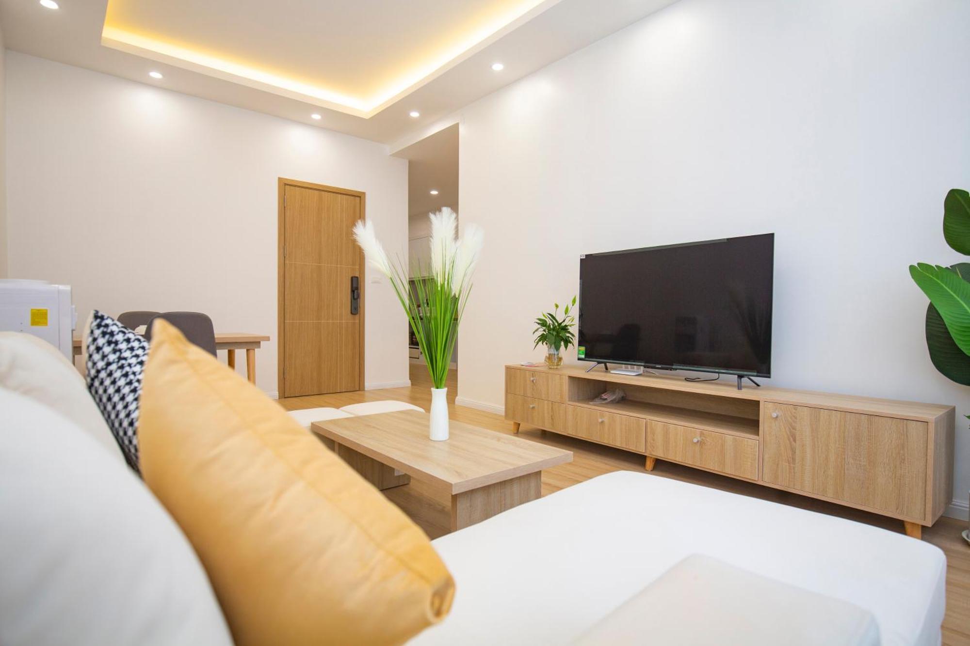 Sumitomo 12- Apartment-535 Kim Ma Street *
