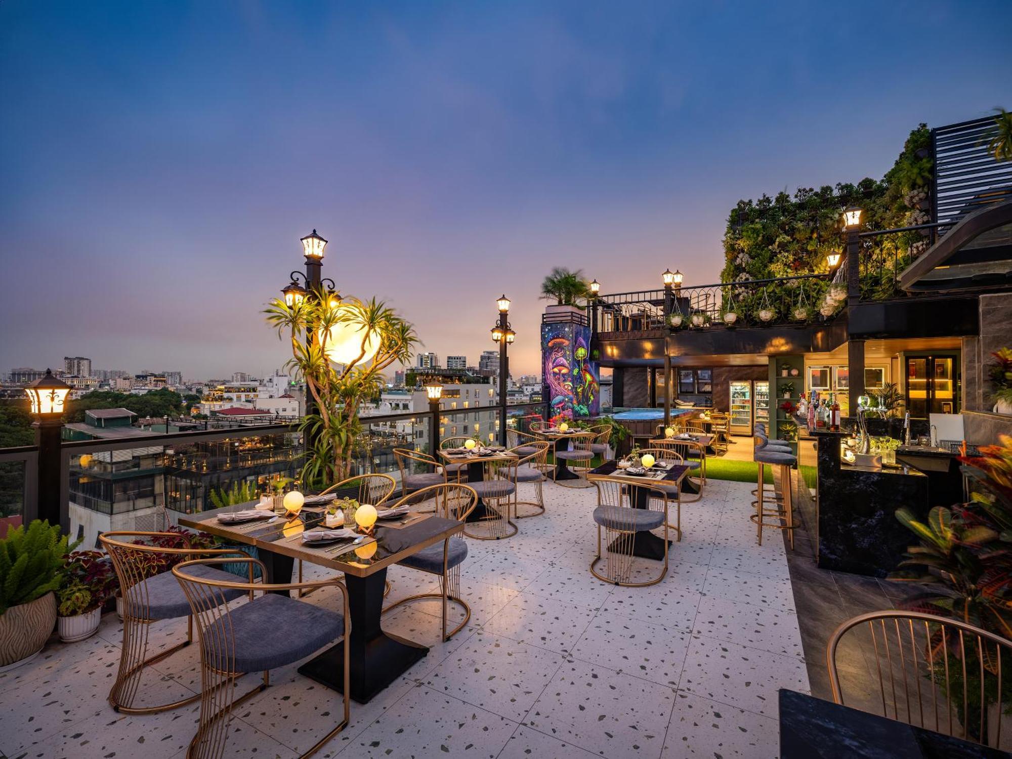L'signature & Hanoi